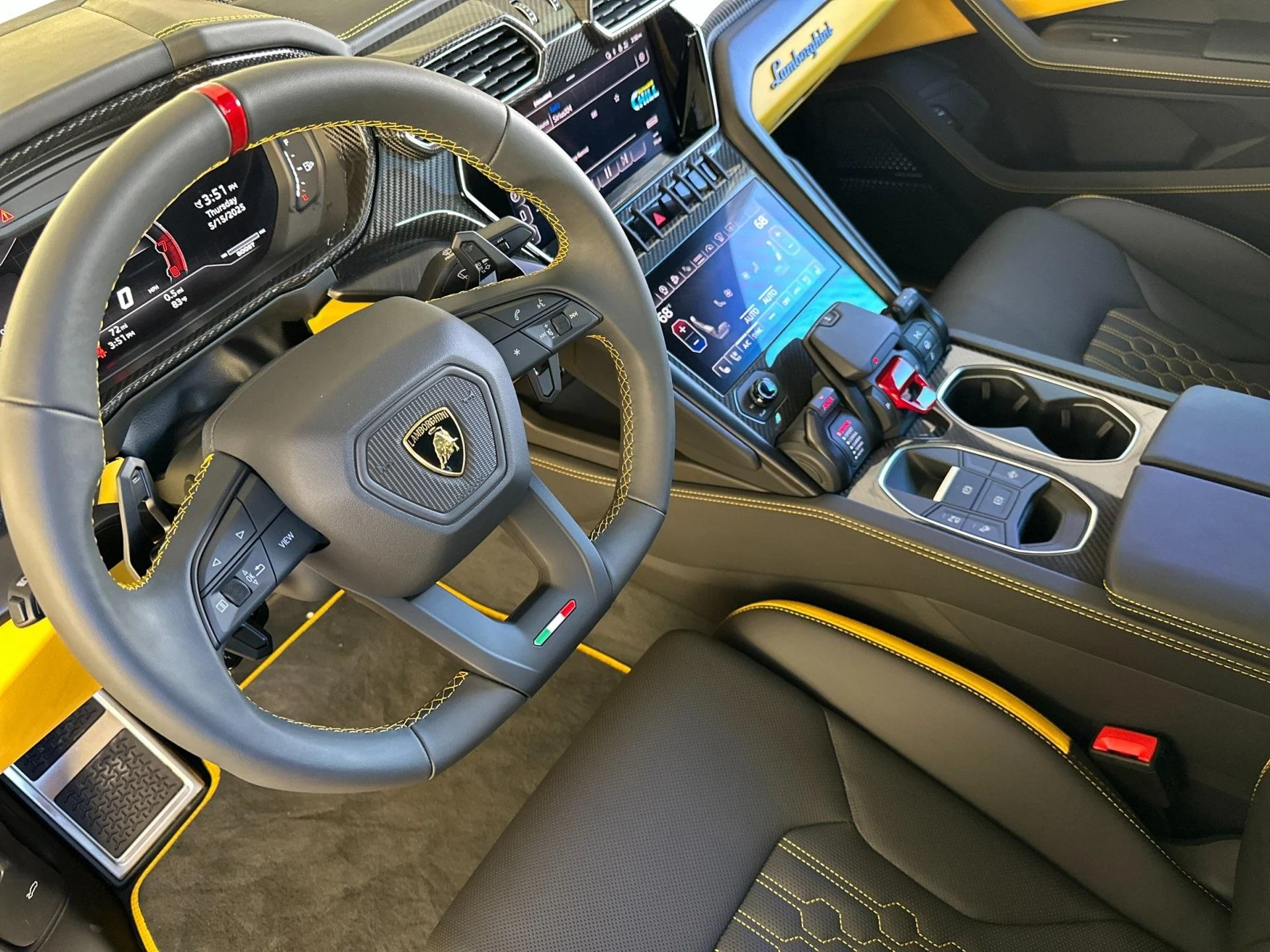 mph013_3469610478_New_2024_Lamborghini_Urus_S_1747424124_8c96a25954