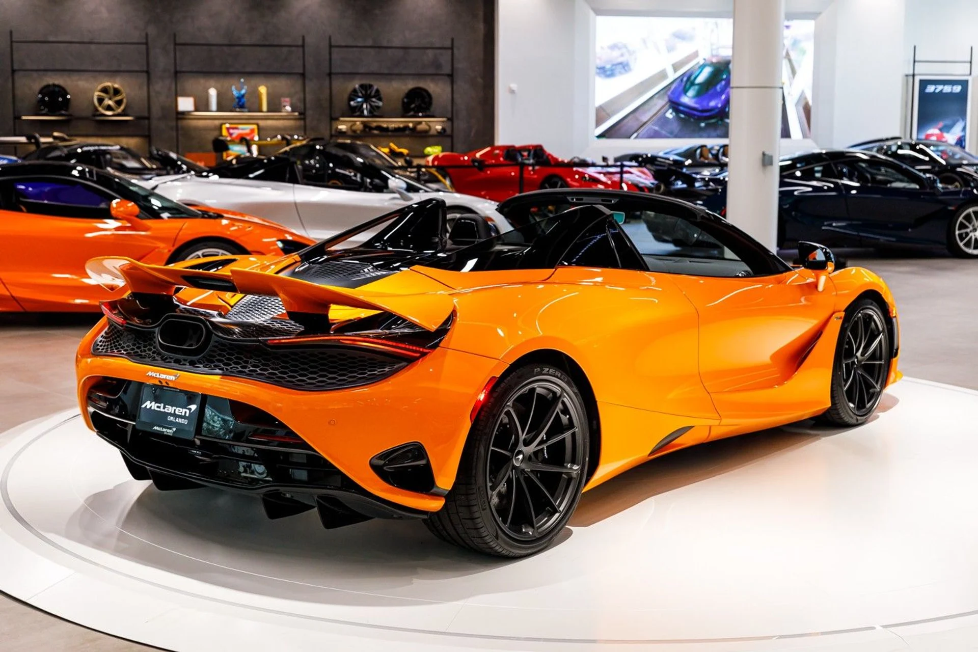 mph013_3470639567_651_p14_l_50e8da621a