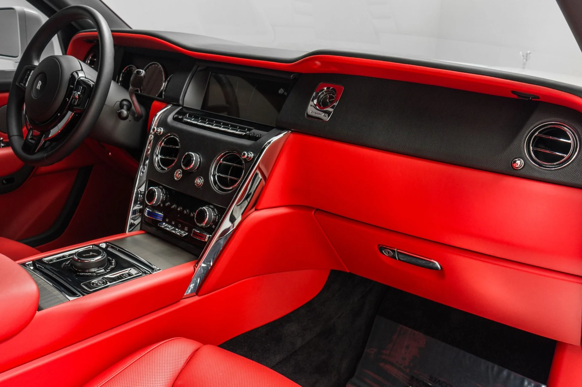 mph013_3470823407_Used_2024_Rolls_Royce_Cullinan_Shooting_Star_Headliner_Picnic_Tables_Low_Miles_1772230993_3b85f71c89