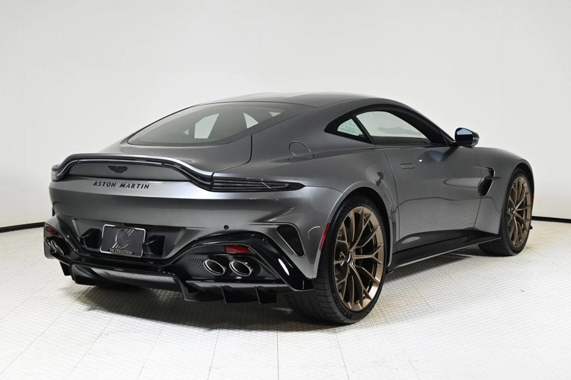 mph013_3470865049_used_2026_aston_martin_vantage_11350_22917538_13_1024_e8954e2c85