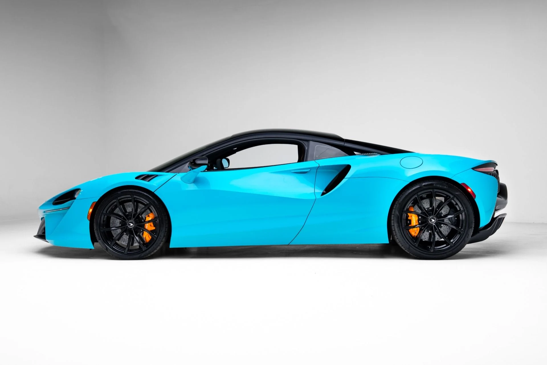 mph013_3474210833_Used_2023_Mc_Laren_Artura_1770682323_ad140f3c29