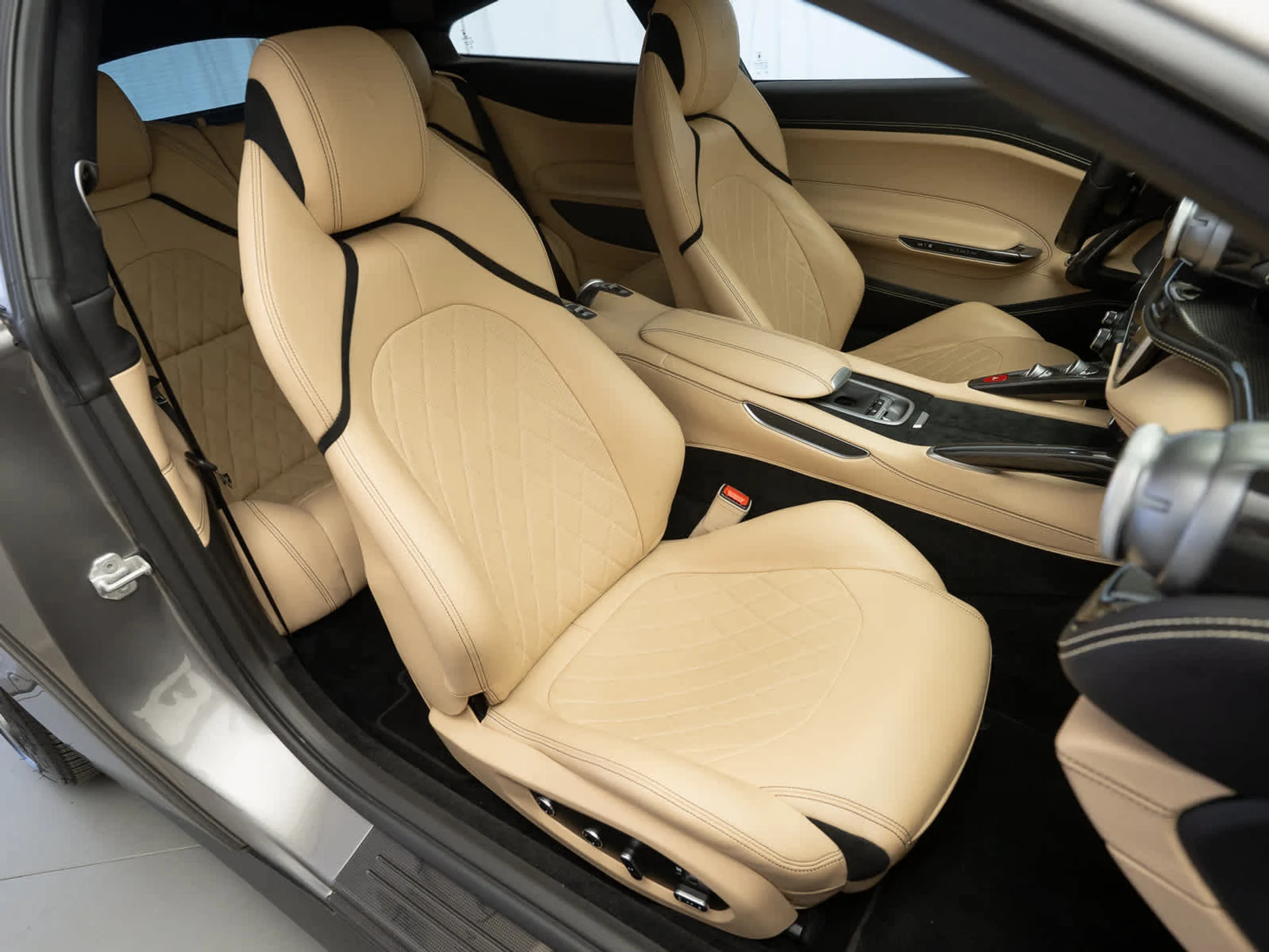 mph013_3490425193_4339232565dcf6efc4ecb9475cc1b329x_698db4d2d0