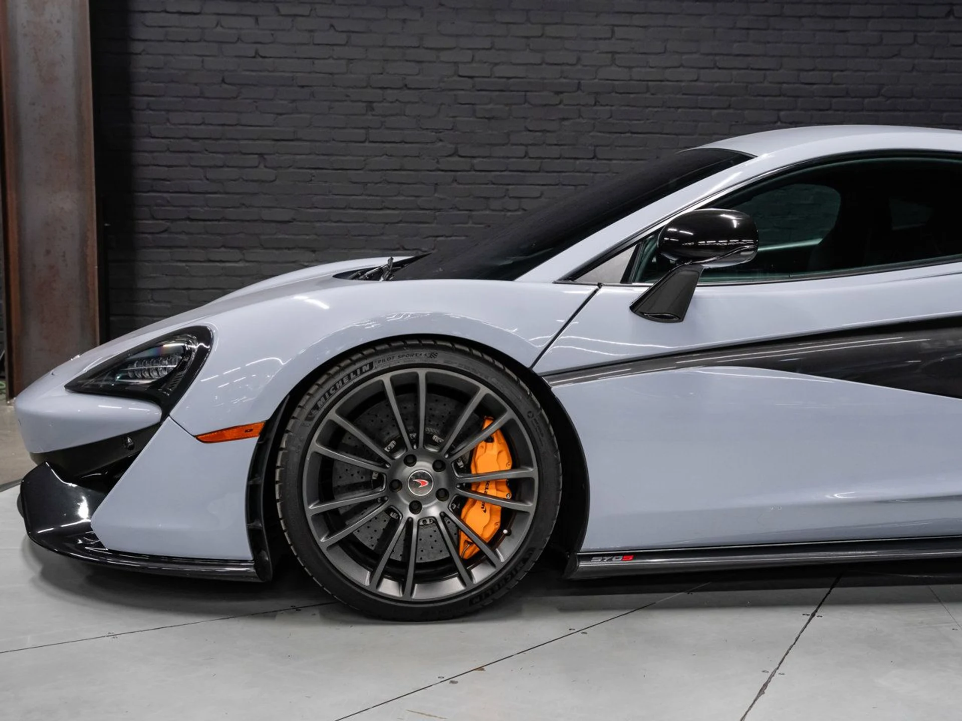 mph013_3498887978_mclaren_570s_2017_d6df9133a4