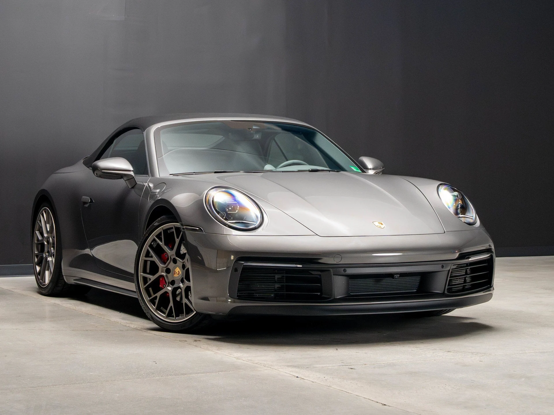 mph013_3511891708_9e7a35da63154e42a530fd0613c5f38dx_0c94e185c5