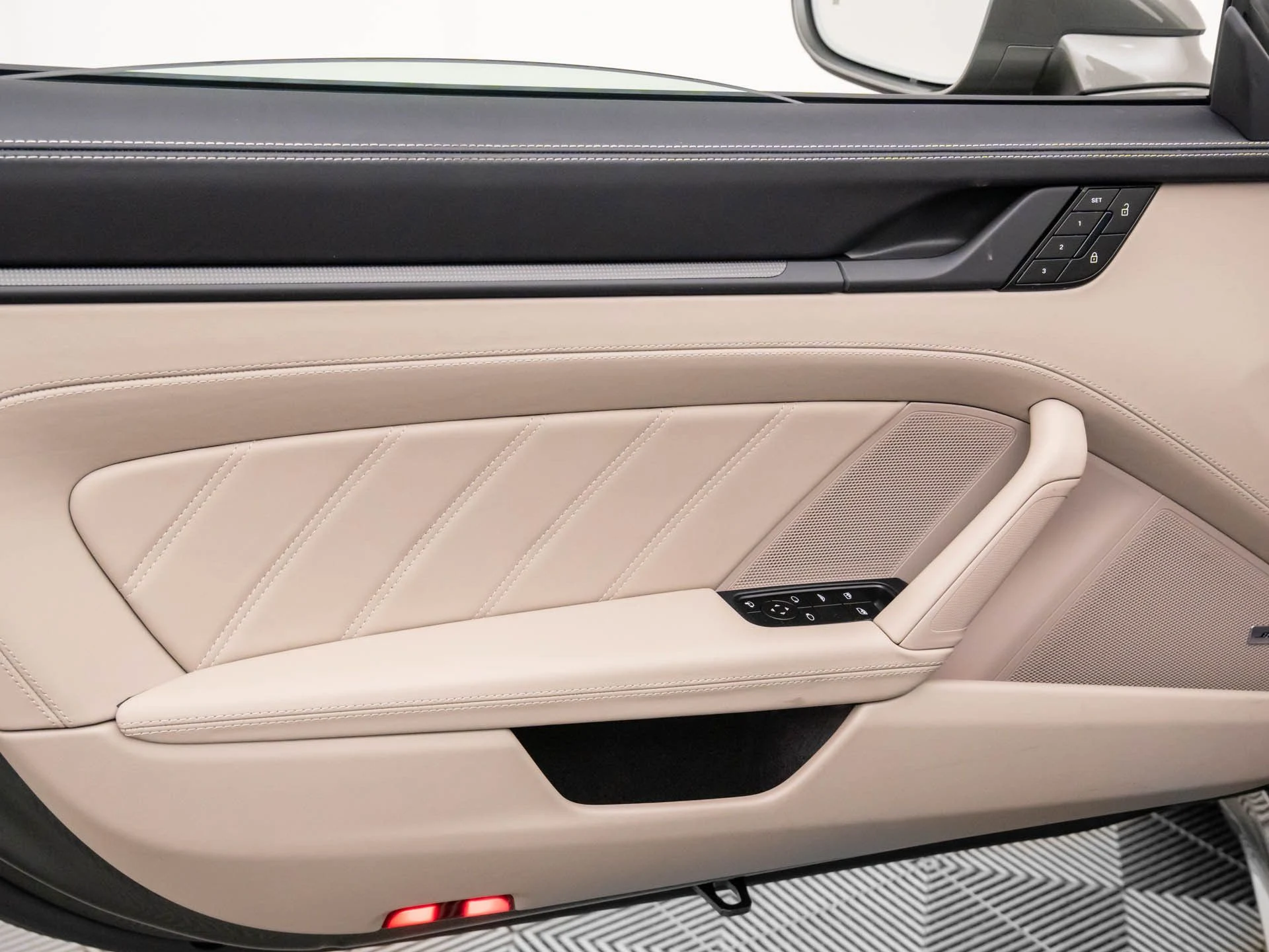 mph013_3515932225_b665765a0c576bc8b146c886bb3ab3e5x_2d07177eb9