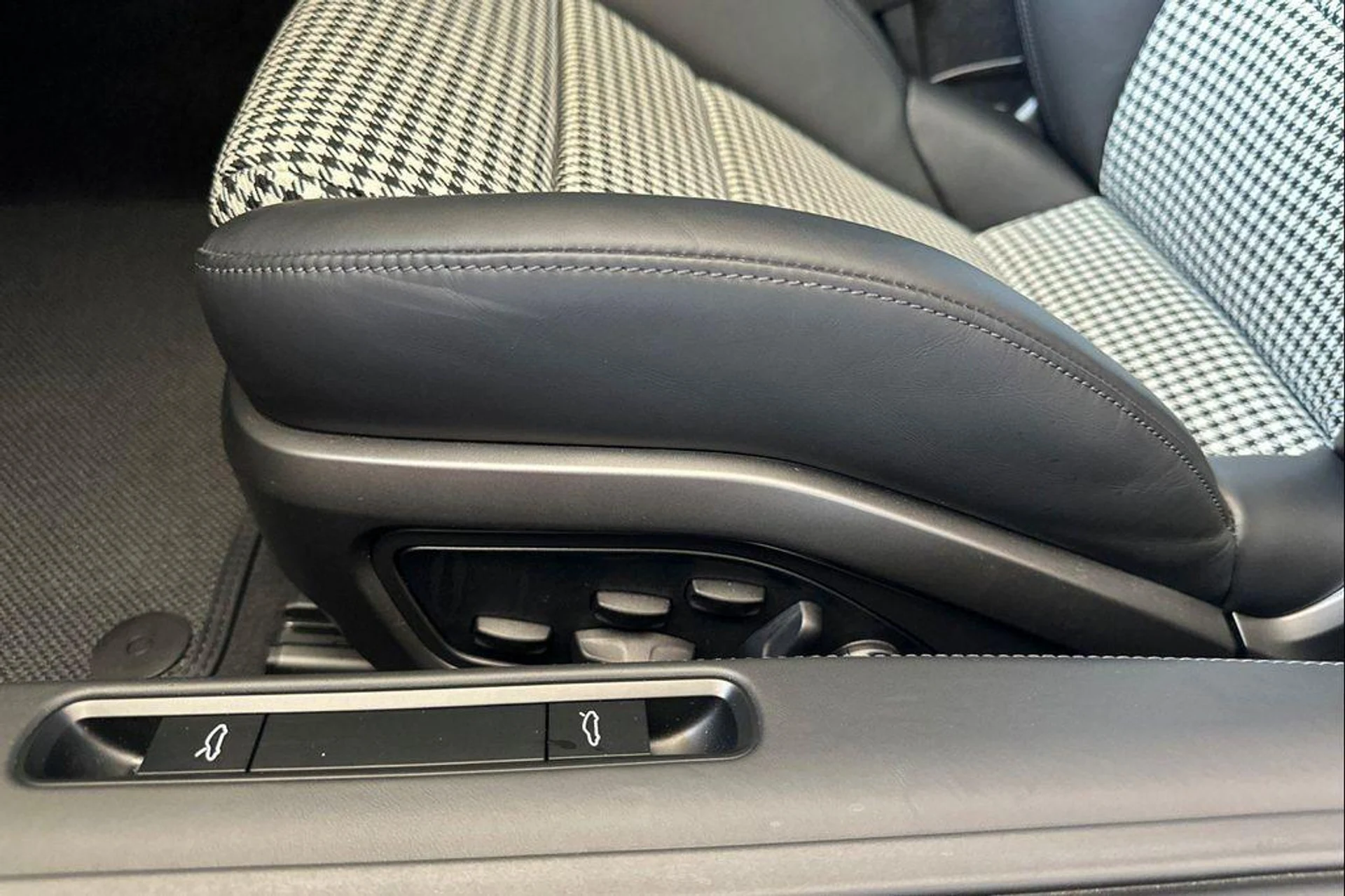 mph013_3517527761_82_Hs_Rk_Sw2oe_Bq7_JXQ_Jm_Mim_Mc_N8_96f0dc29e8