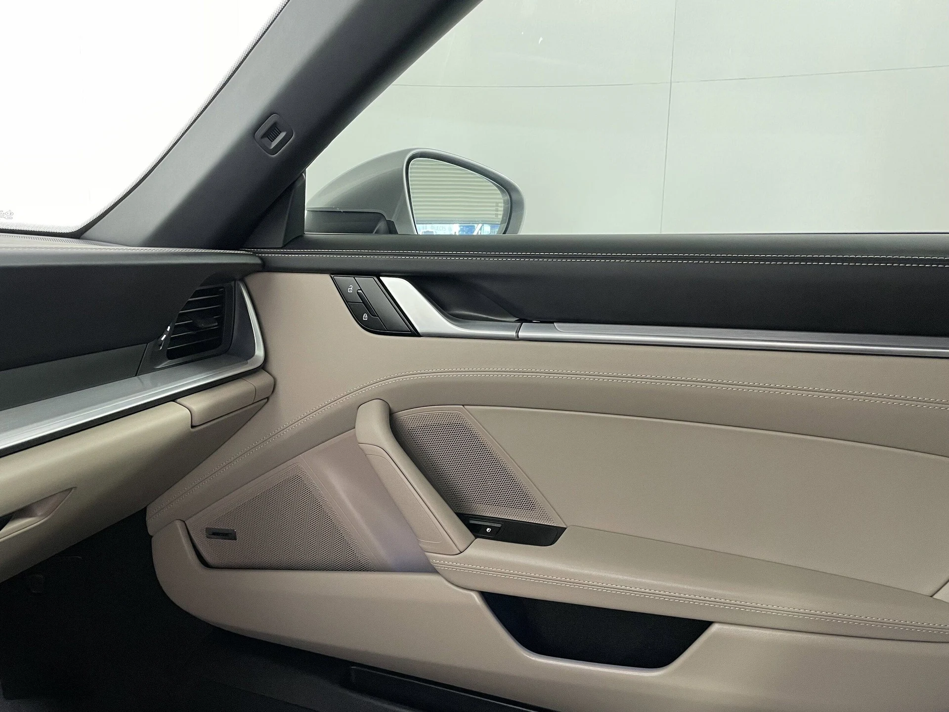 mph013_3520423627_dbcff6a479ce9137fc3a153efd92e440x_709185cbd4