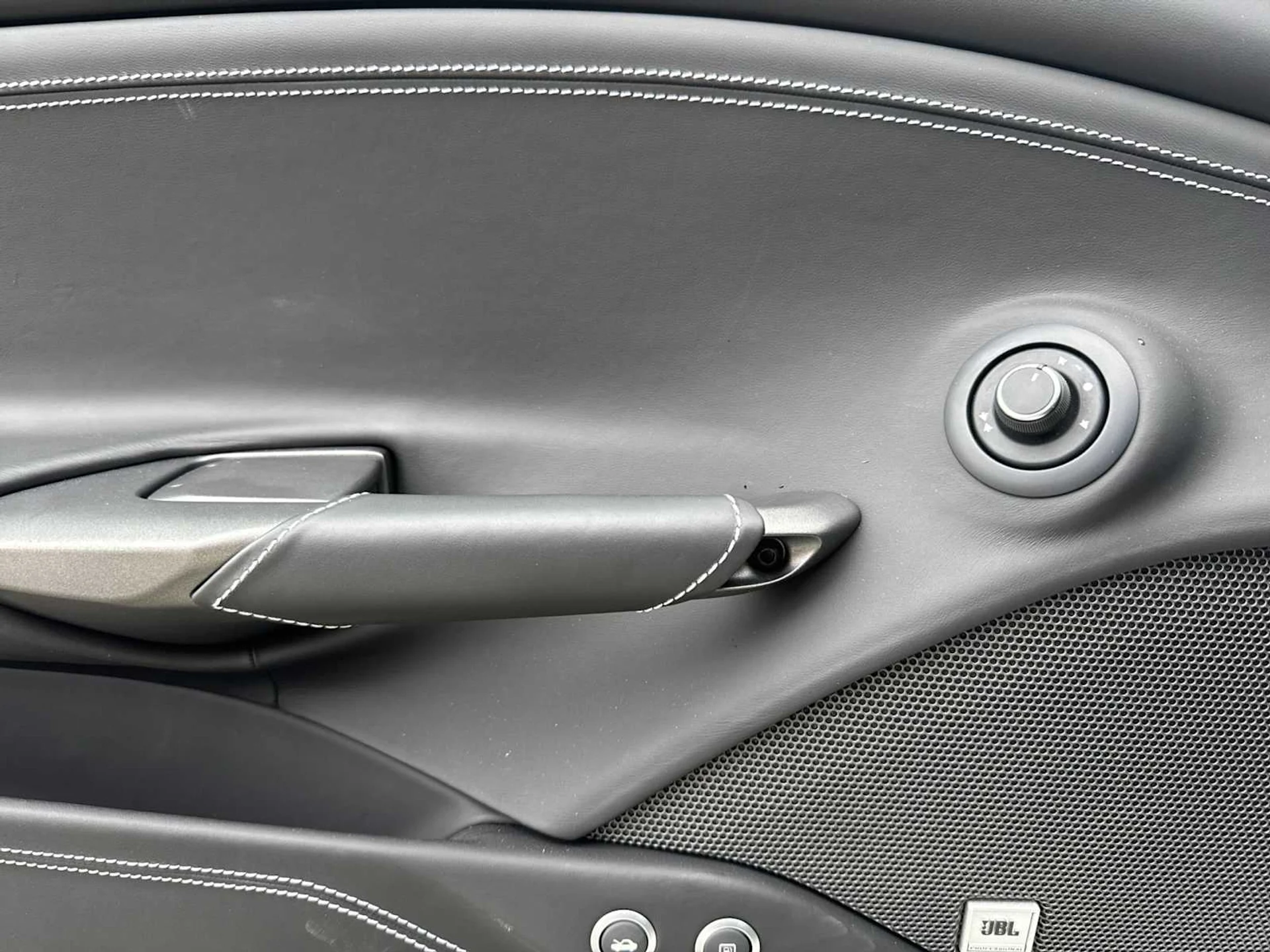 mph013_3522477333_9618899da86edcab9d4c882225821b19x_5d8c8ec161