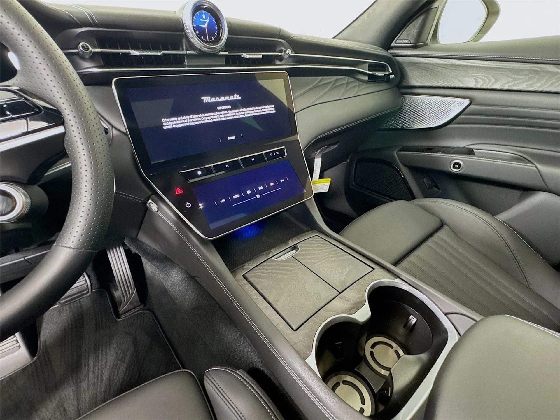 mph013_3529888747_75feb93dc6c752f78cbd688d5c1d658bx_8604b7d8bf