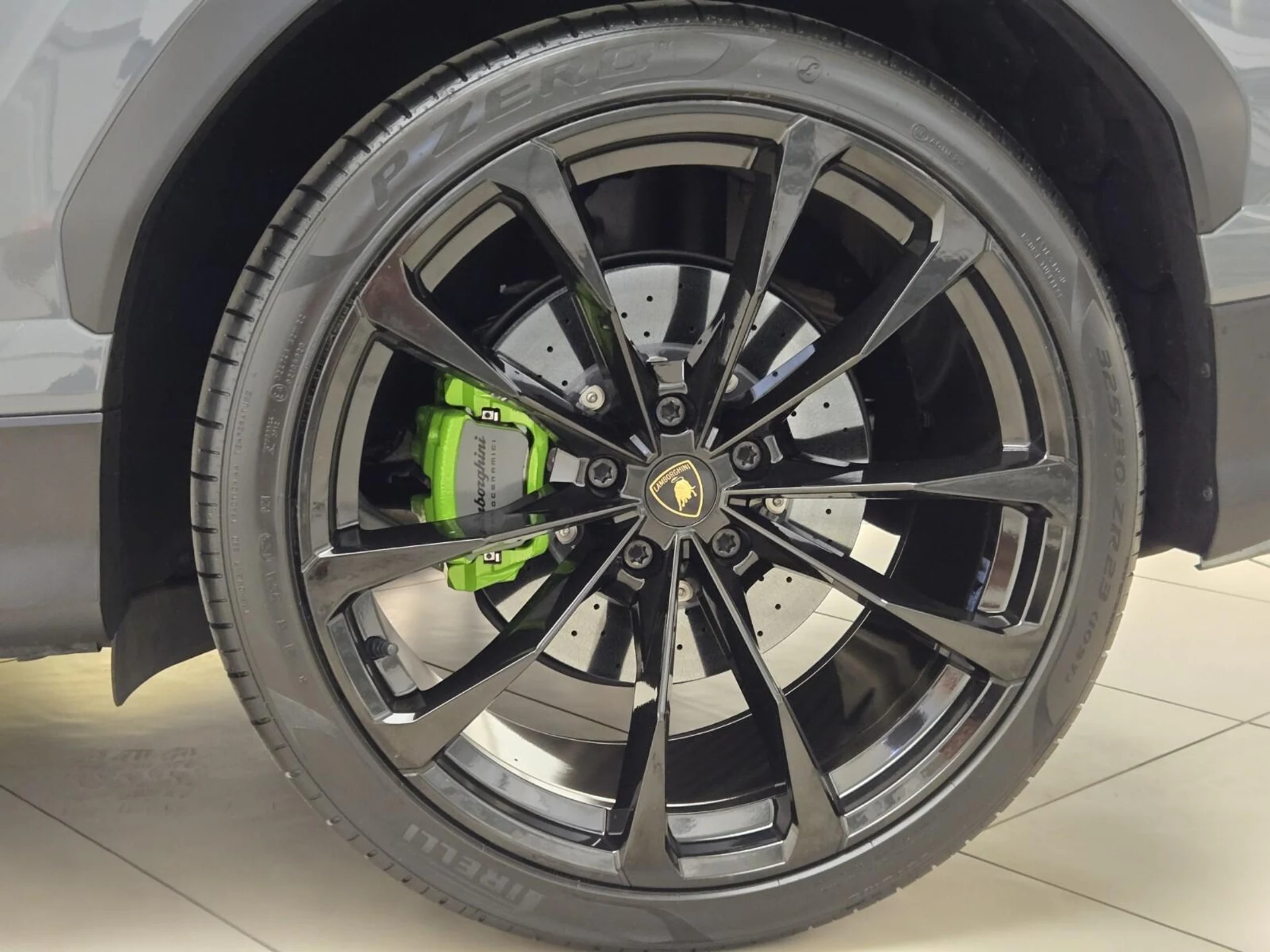 mph013_3538881304_Used_2022_Lamborghini_Urus_1785561906_2084ce88cc