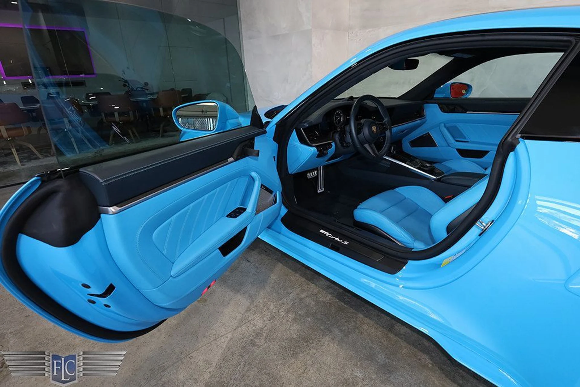 mph013_3540098579_used_2022_porsche_911_turboscoupe_9689_23016612_14_1024_b1fe7ee432