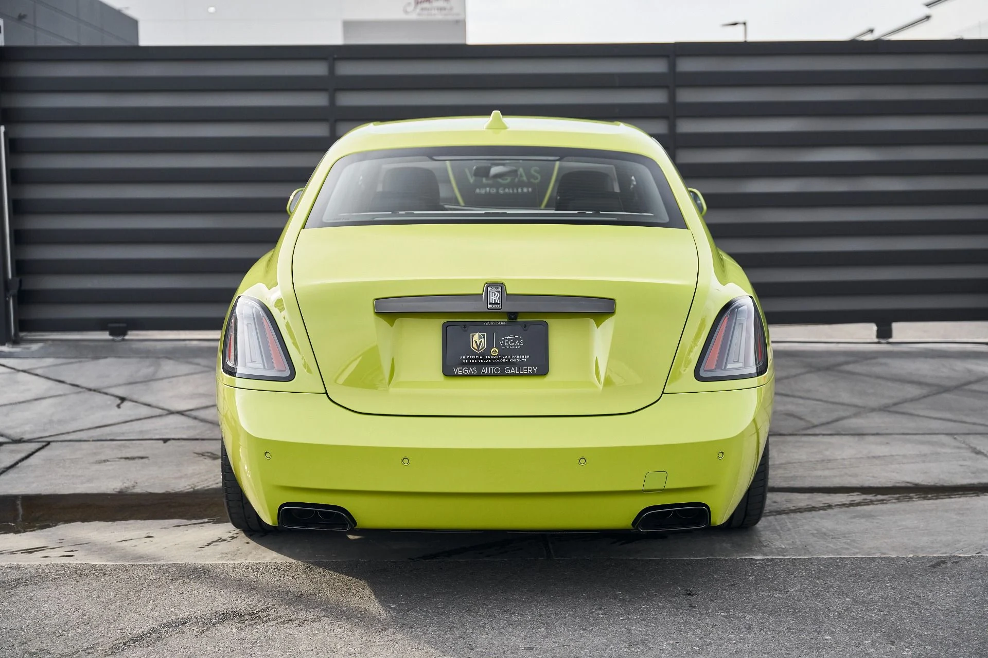 mph013_3543242110_Used_2025_Rolls_Royce_Ghost_Black_Badge_1769049475_6af44df227