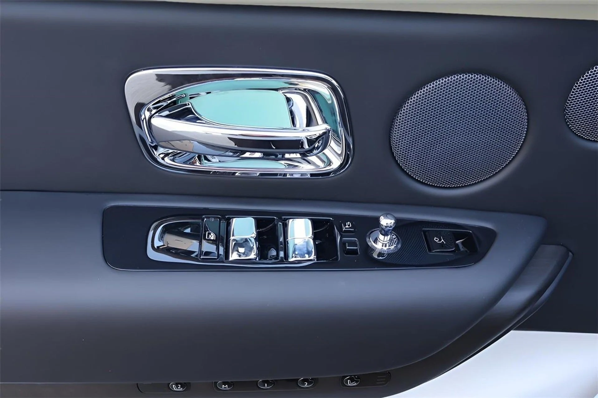 mph013_3546619033_14_8a9dbbc619