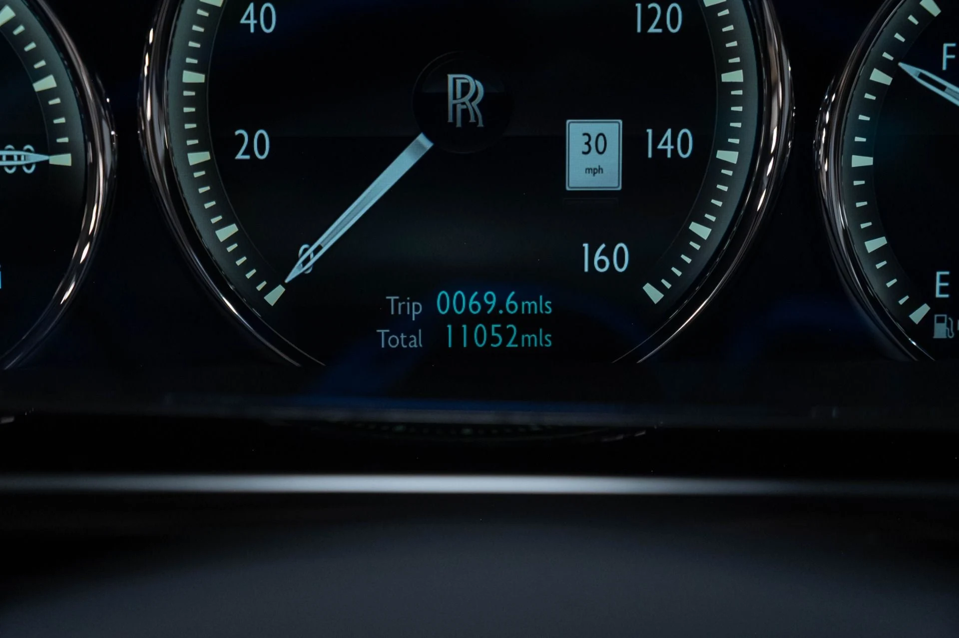 mph013_3549120847_Used_2019_Rolls_Royce_Phantom_1784063951_7baba09958