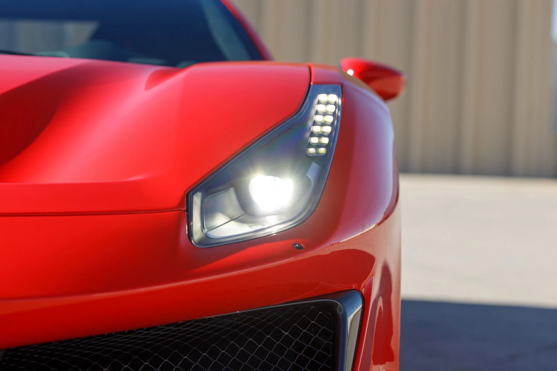 mph013_3549342943_Used_2020_Ferrari_488_Pista_1765914948_5eec25d268