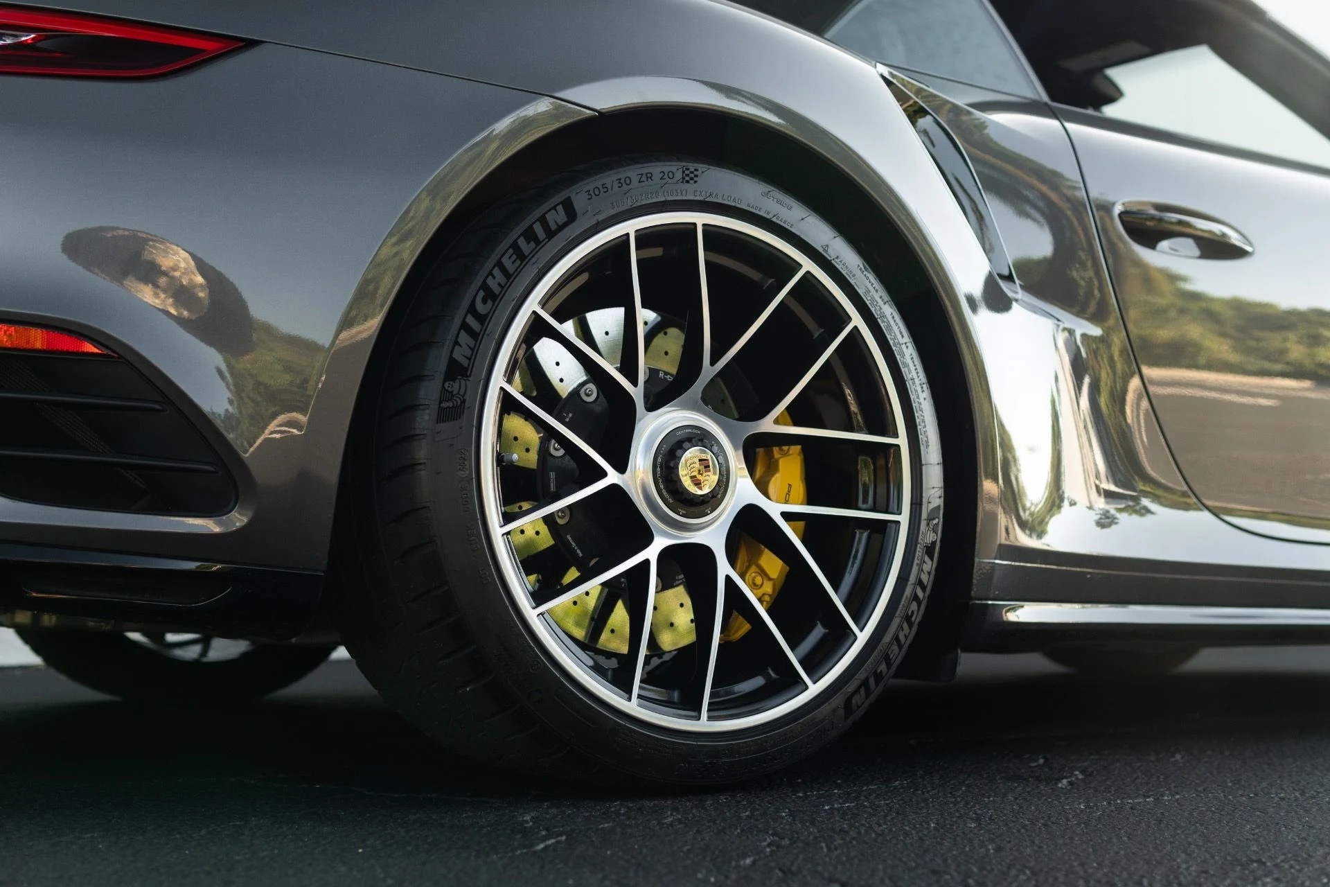 mph013_3549839649_Used_2019_Porsche_911_Turbo_S_1766778415_b9796f07cb