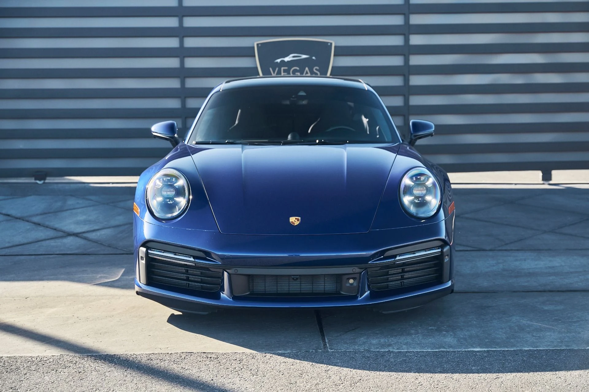 mph013_3551981155_Used_2024_Porsche_911_Turbo_1770087172_772d82b15d