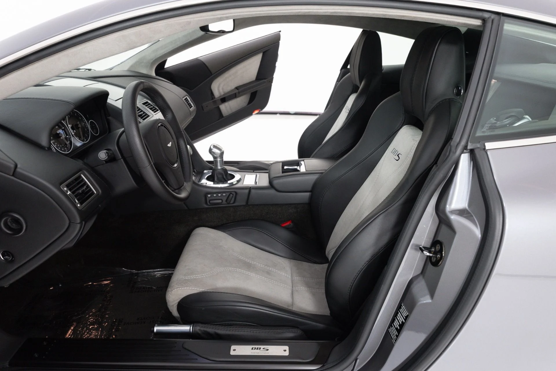 mph013_3554971556_Used_2009_Aston_Martin_DBS_V12_Manual_1782515507_89d5b537a7