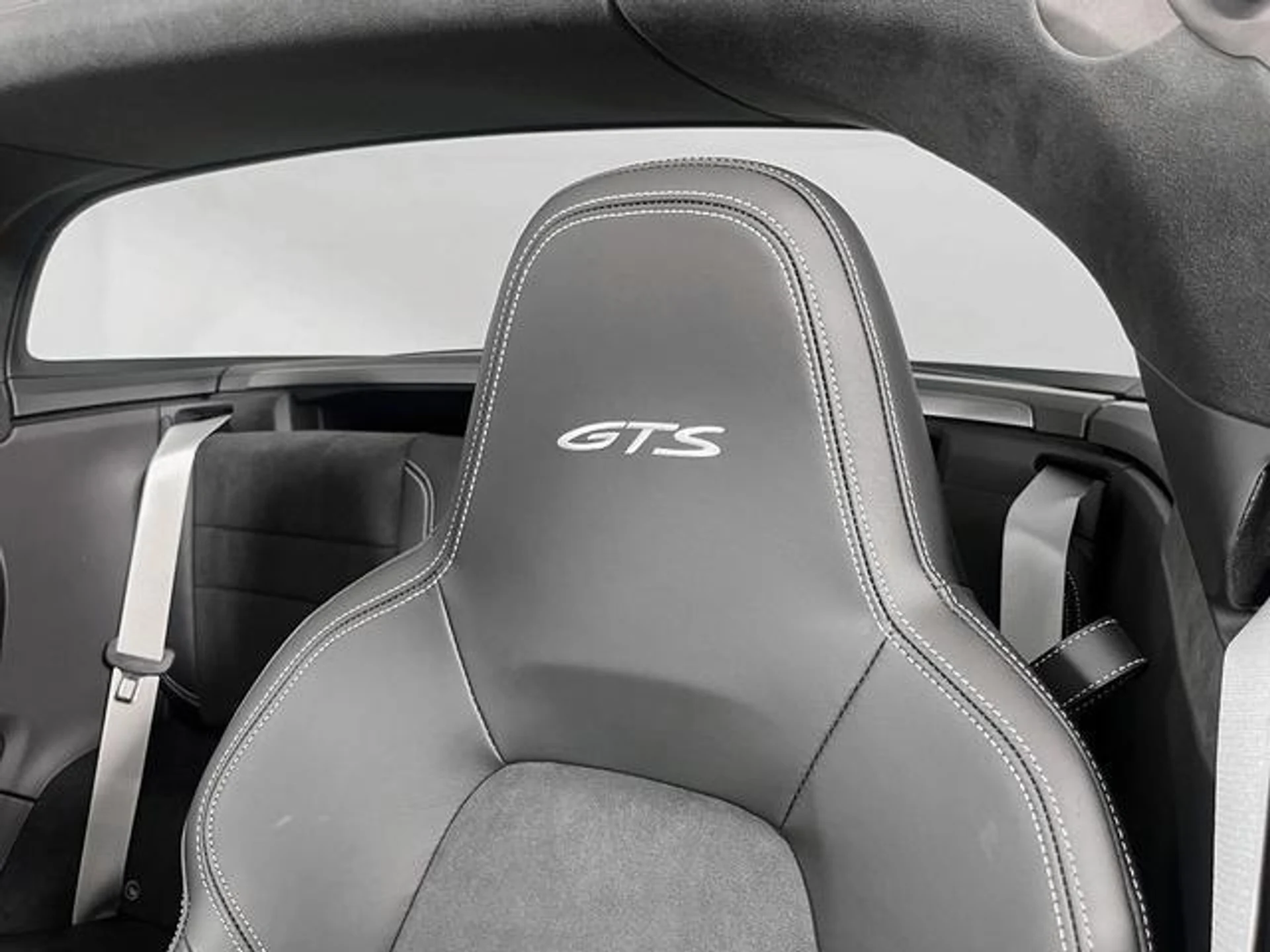 mph013_3555201344_vk0y44_O_Qk_m4dcq7_Y_Cr7vp_M8t_HQ_51184f5032