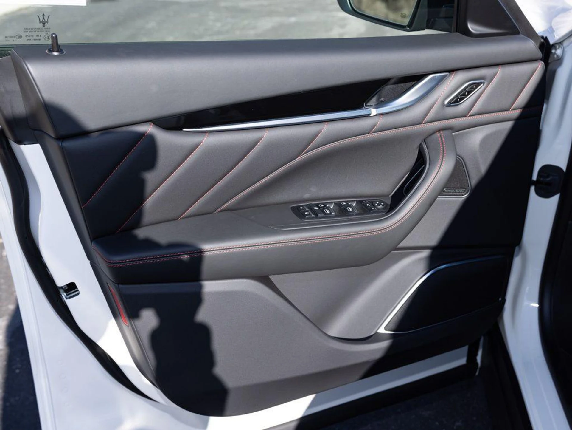 mph013_3559217280_481733642_698759a2c664477535e8417f_3358fb087a