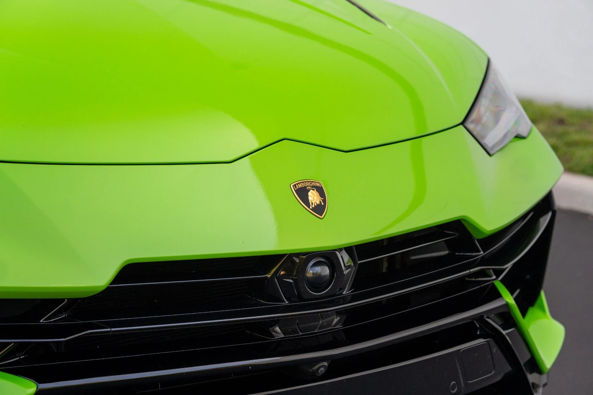mph013_3566575537_Used_2023_Lamborghini_Urus_S_1755804892_be227fb9a3