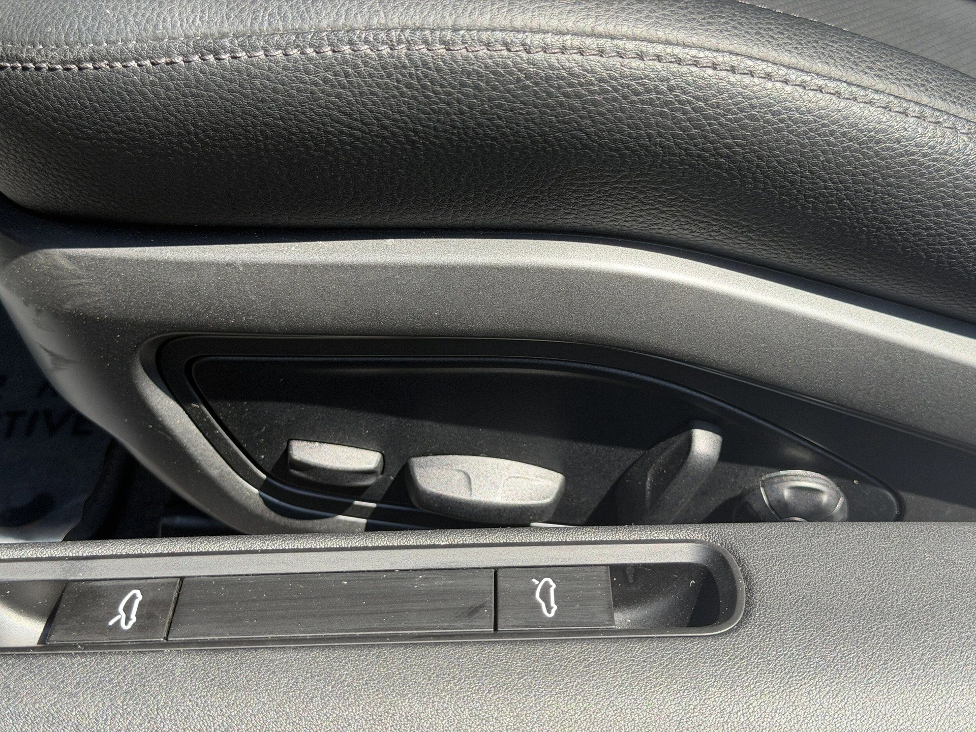 mph013_3573879691_49d19d26f8775ee56ed02263ce62a2c8x_d22e01e1e3