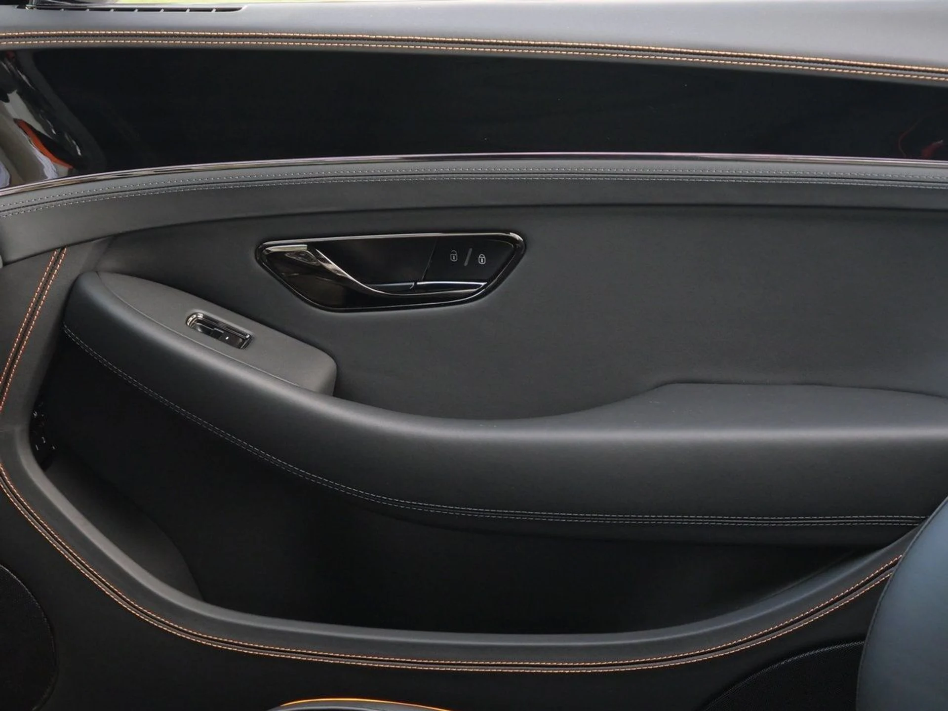 mph013_3574530567_6a308832c254006231d78f052470d136x_66f5ea2bba