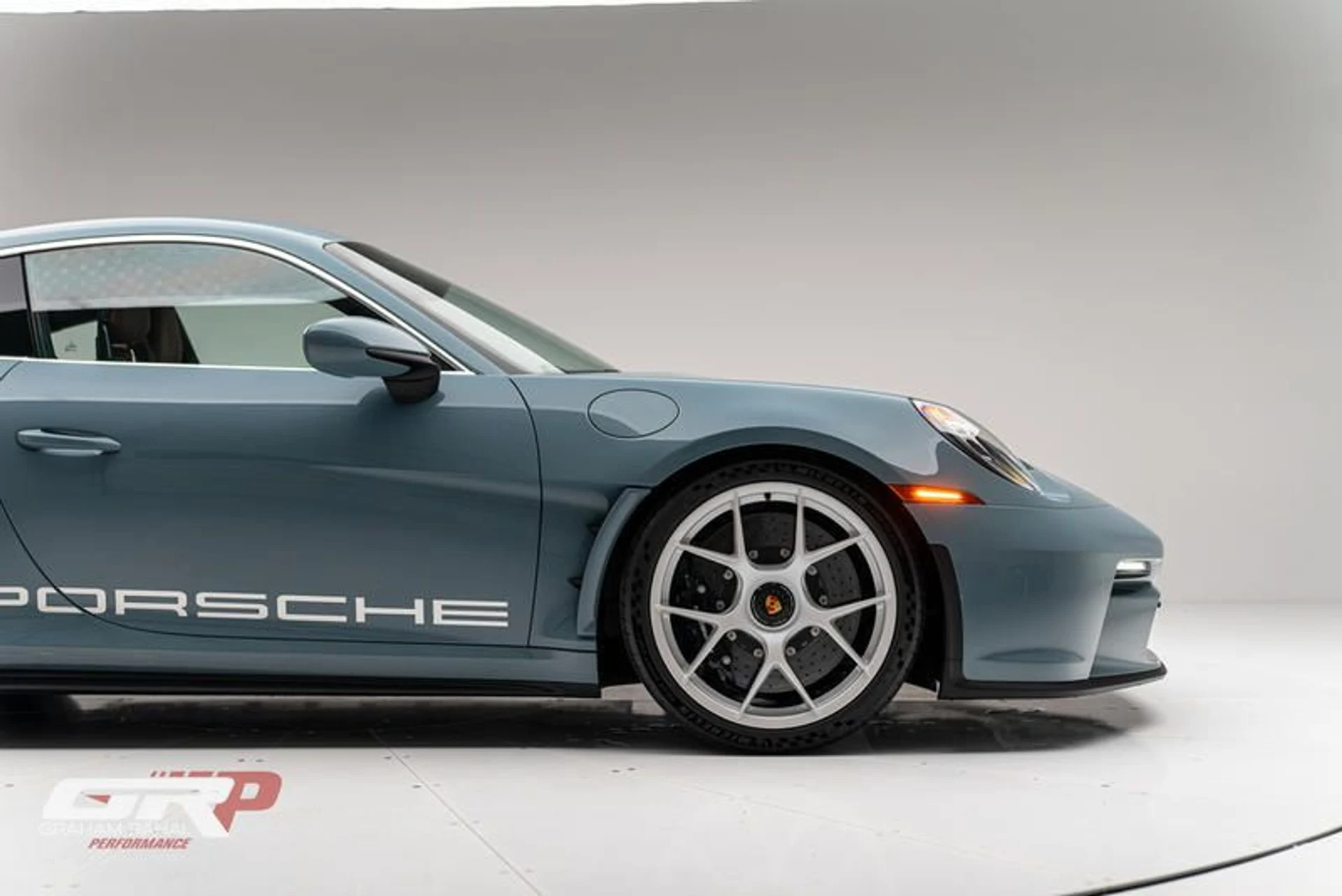 mph013_3575856120_FBD_92_A1_D_0672_4_FF_9_A473_EB_77_C27_C1896_399011c412