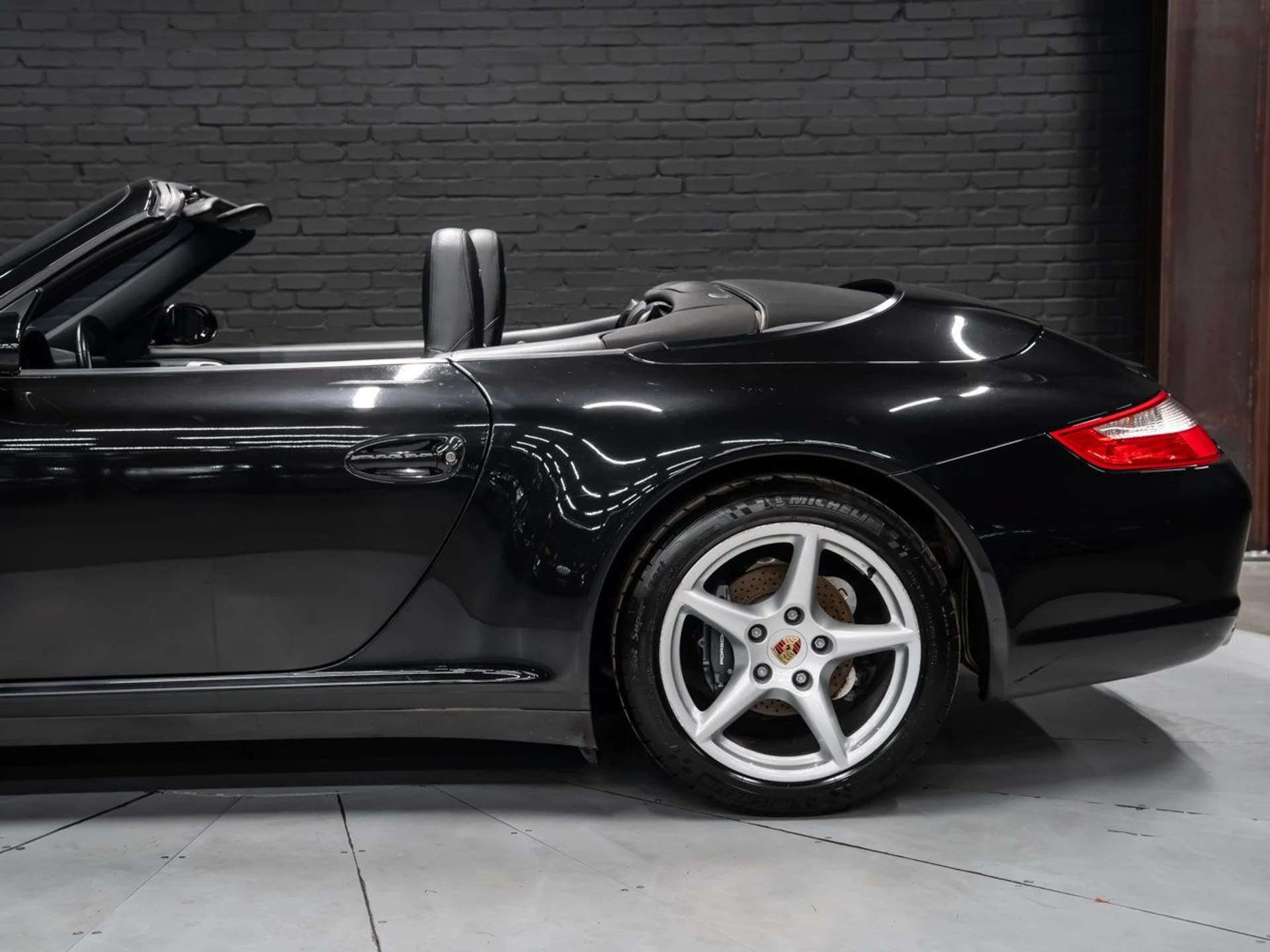 mph013_3576923471_porsche_911_2006_024ce72b08