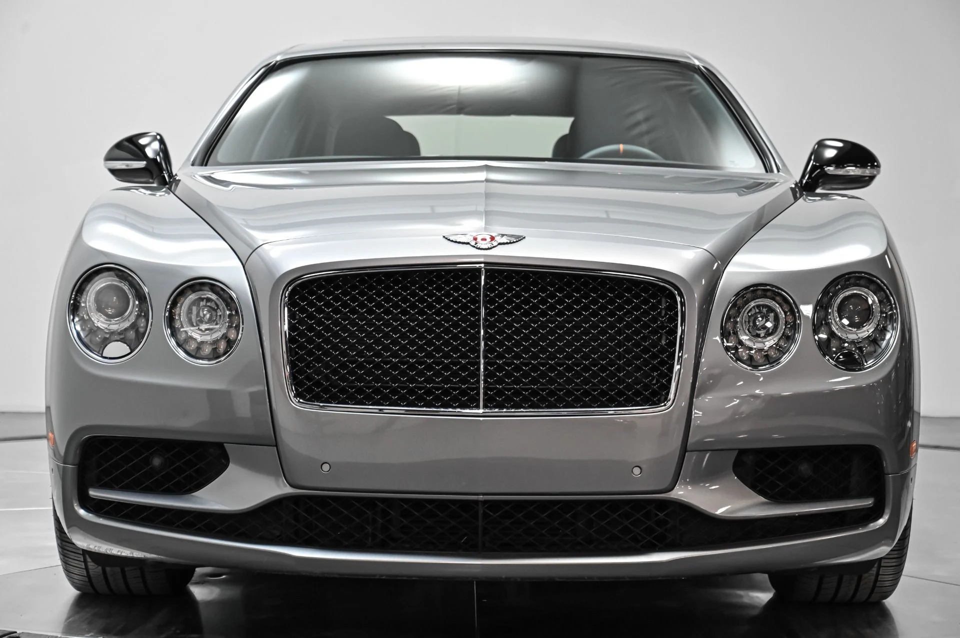 mph013_3578046625_Used_2018_Bentley_Flying_Spur_V8_S_1754506017_ca05424fed