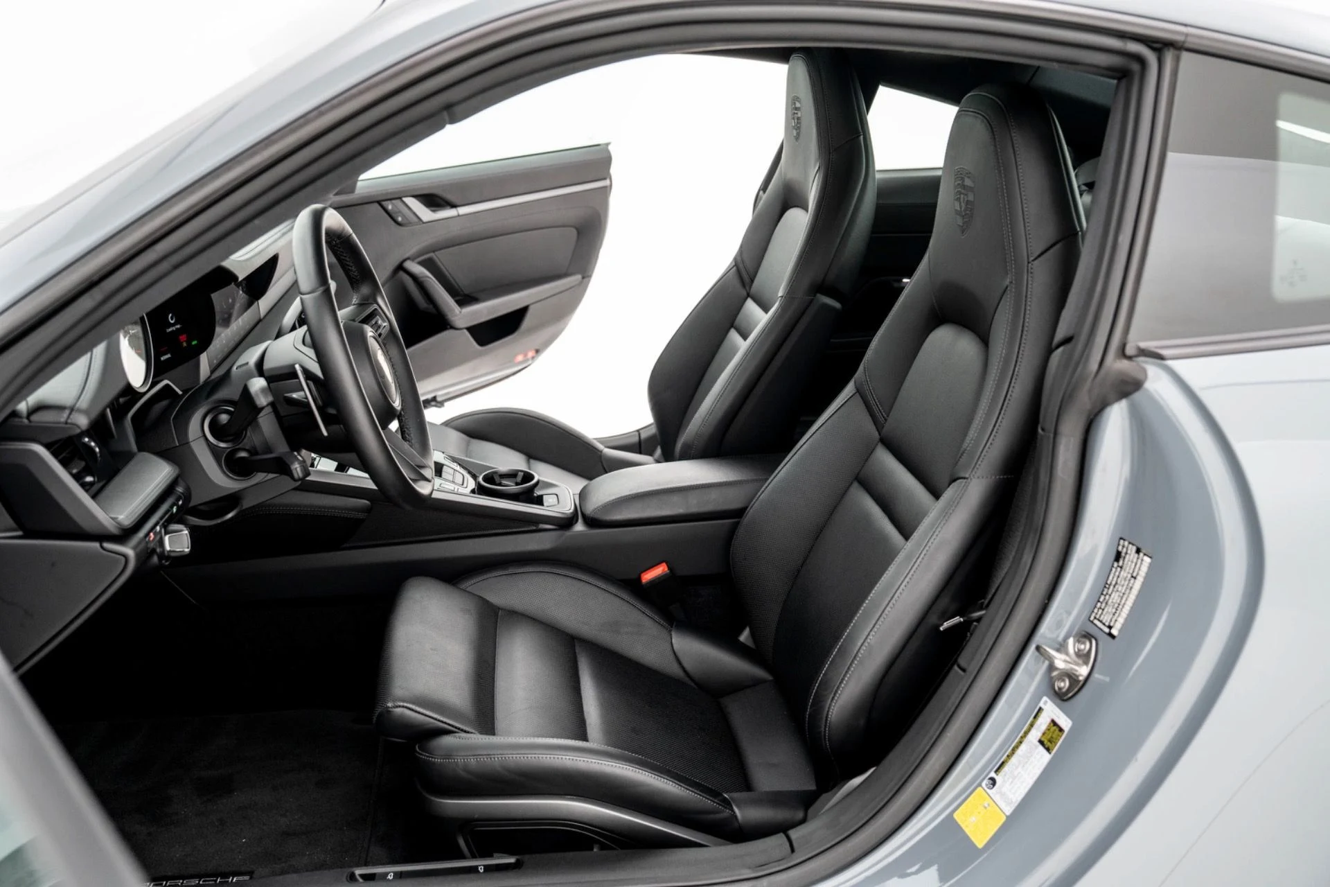 mph013_3582498373_Used_2024_Porsche_911_Carrera_1774628140_9fe5be6027