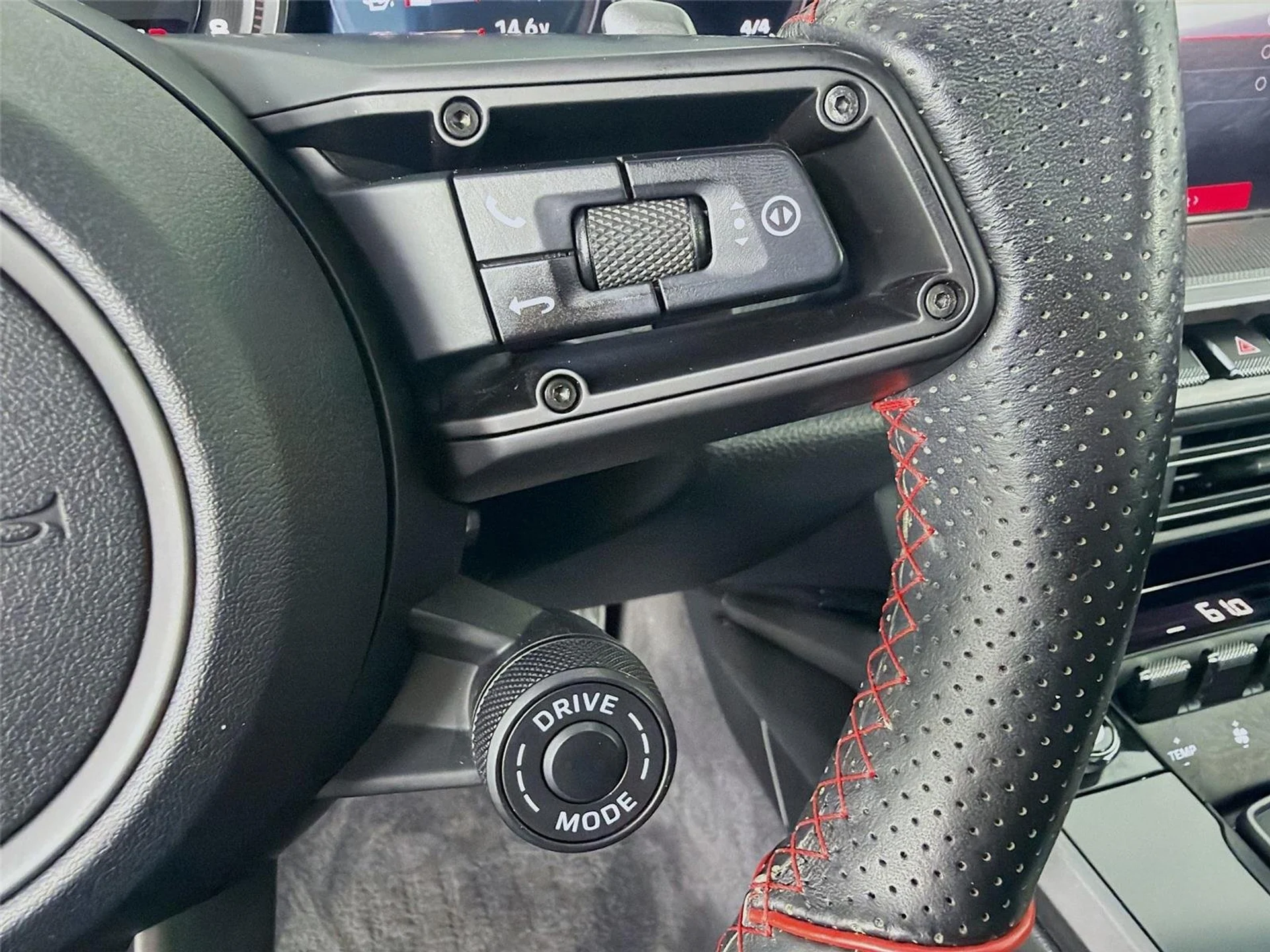 mph013_3585677010_6e4072343de17ab7d7f97e96f2eeed17_e99671e9f2