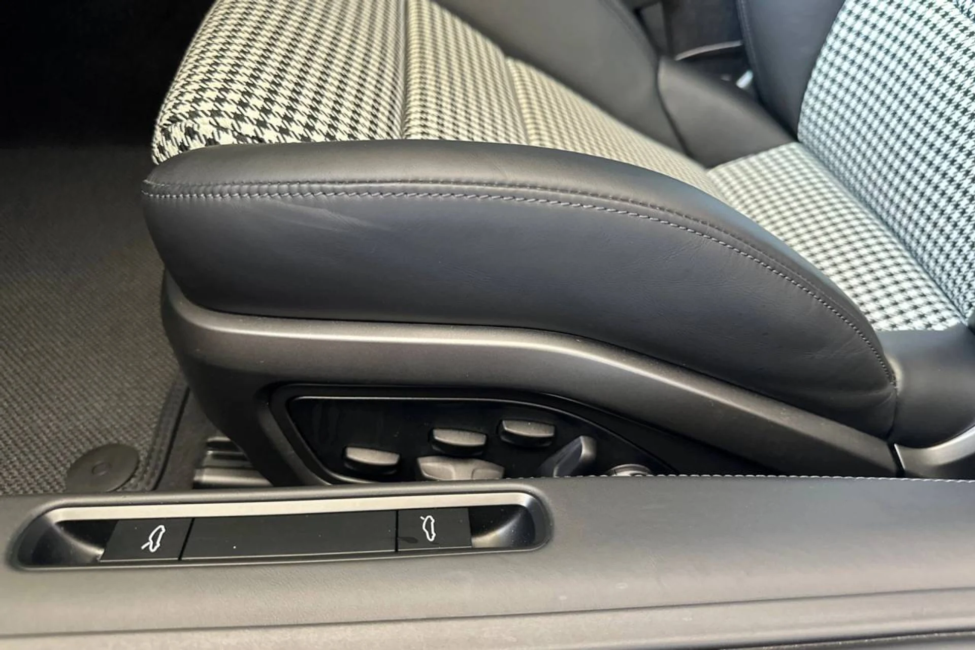 mph013_3589741768_1280_86bd907653