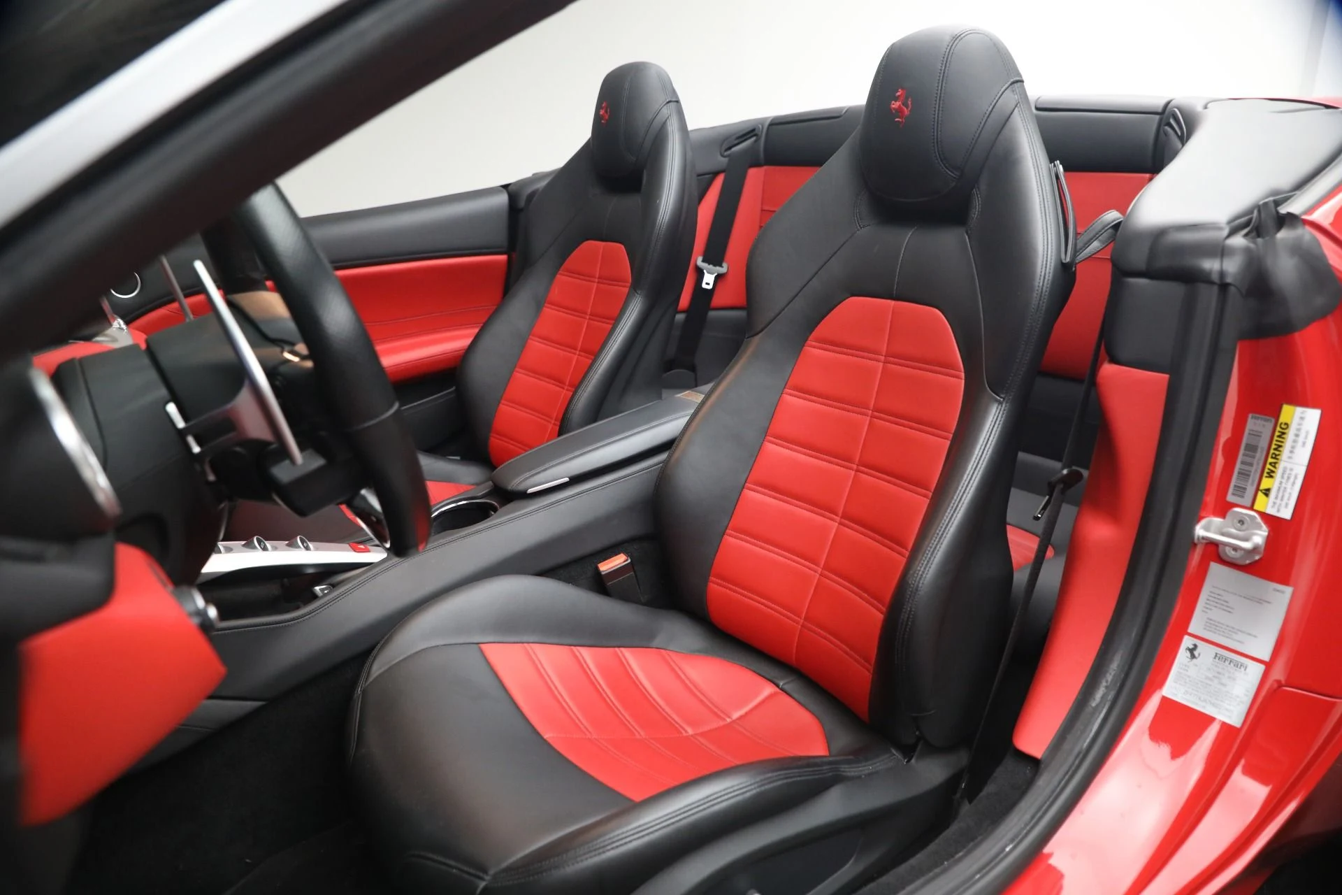 mph013_3589947476_Used_2017_Ferrari_California_T_1787347331_0ce8cc0001