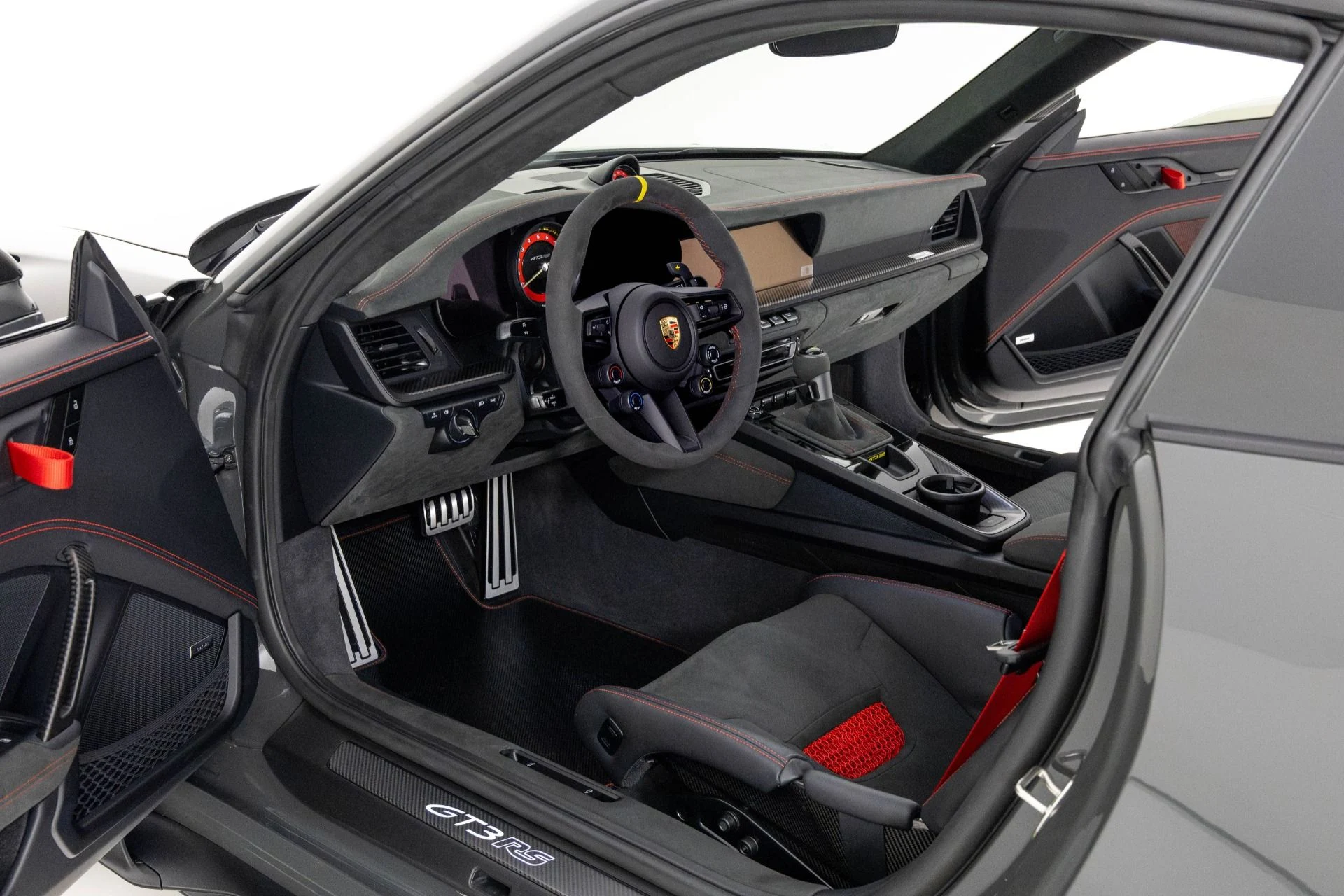 mph013_3593954702_Used_2025_Porsche_911_GT_3_RS_1760657224_ad0e5d5cc3