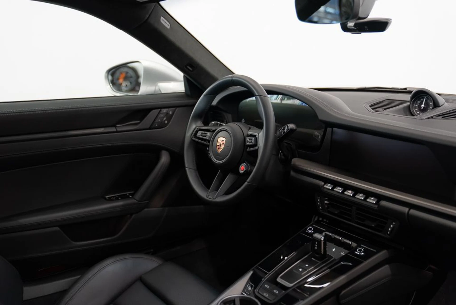 mph013_3596004345_porsche_911_2026_jpg_v_1775165756_b5d27743be