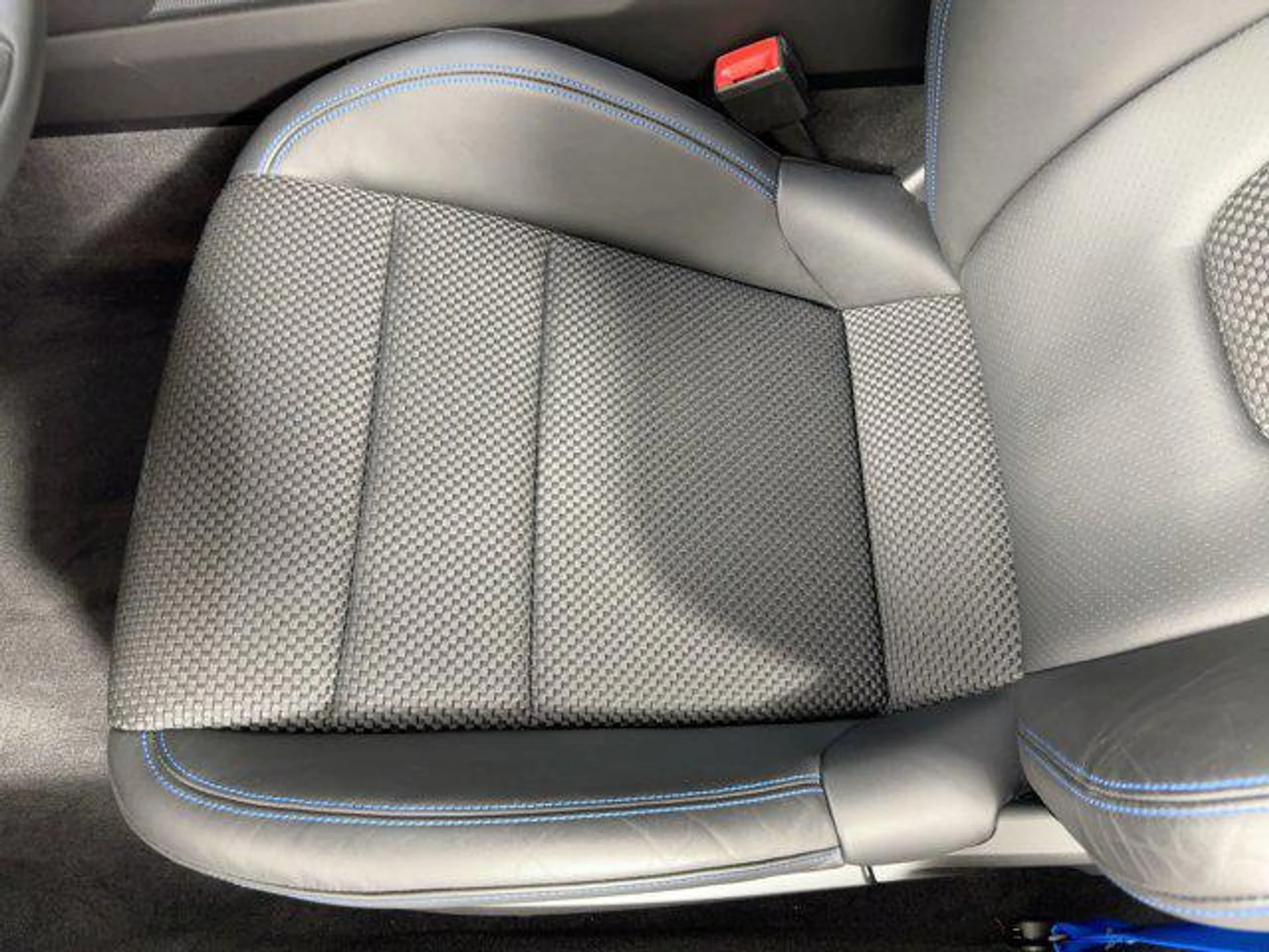 mph013_3604432350_rk3m048rcrb_B2_Q_Chs6_NXH_0q_G_Hy_U_fdaa6fc276