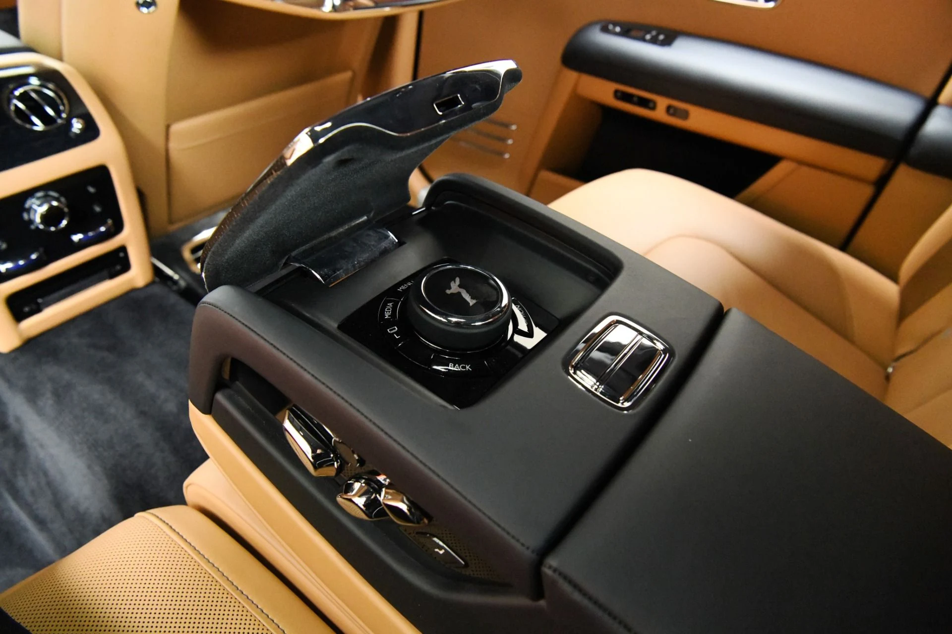 mph013_3612158139_11295_p15_l_5ed3ba4d17