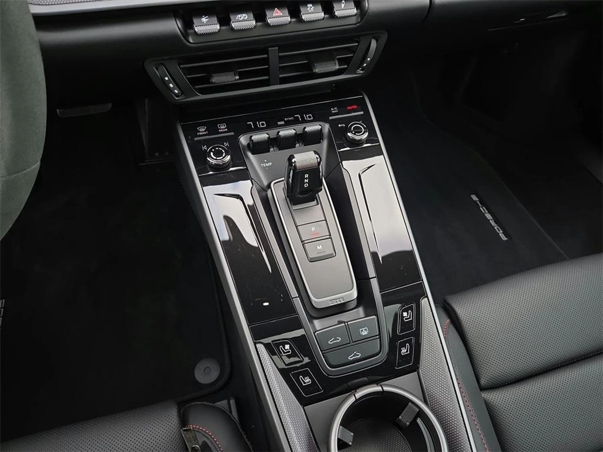 mph013_36195100_bw5of3_Rqnbol_R9jc_V_m5kkvh_IE_acfc6191f4