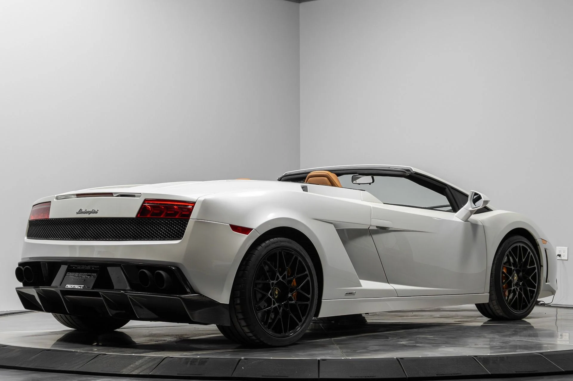 mph013_3622449851_Used_2010_Lamborghini_Gallardo_LP_560_4_Spyder_1766547982_dcaeb48e11