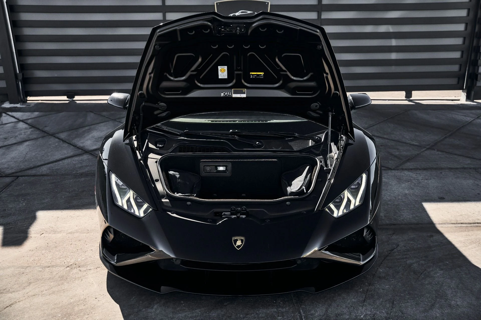 mph013_3625216986_Used_2021_Lamborghini_Huracan_EVO_Base_1774404945_db2b5084a3