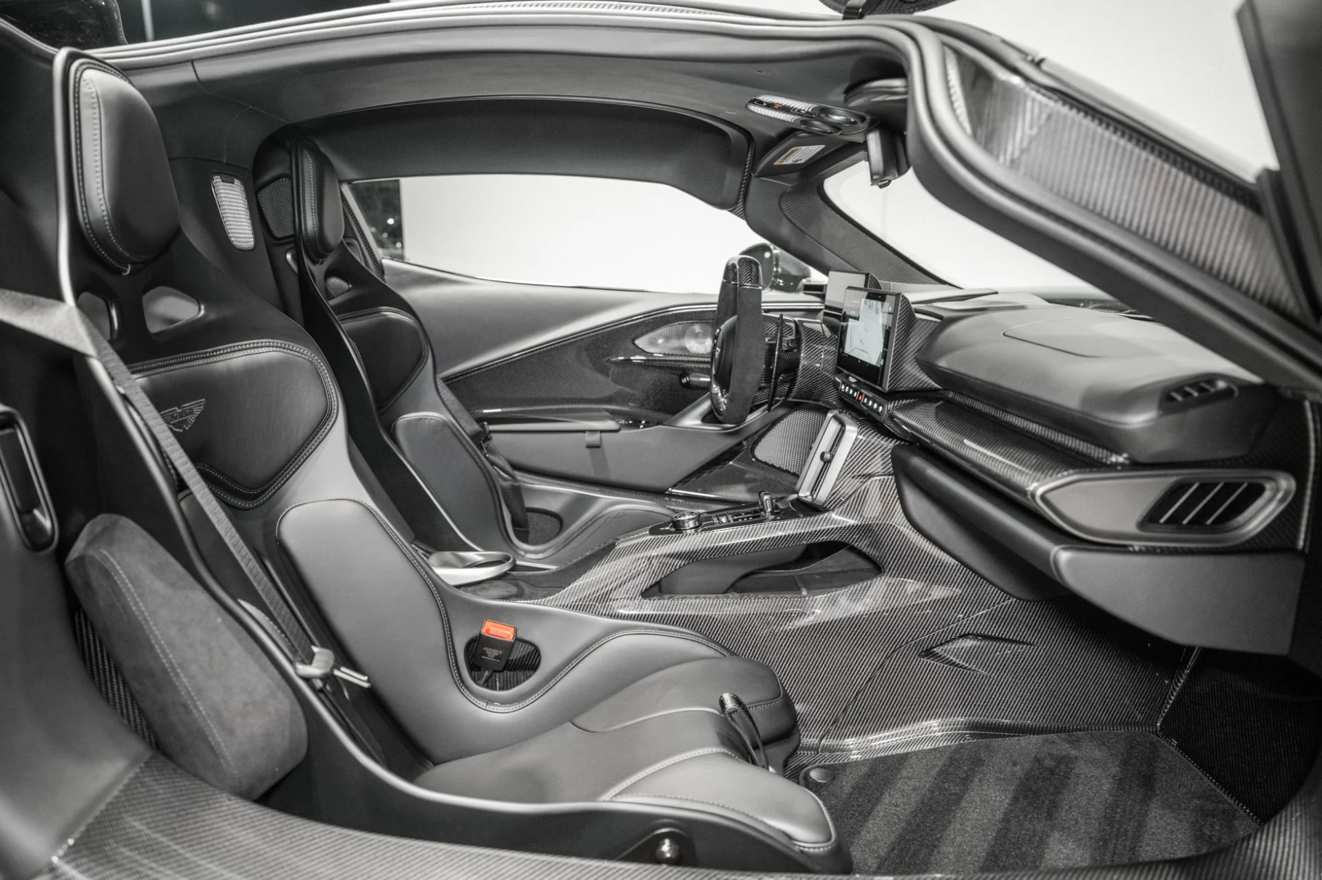 mph013_3625630679_New_2026_ASTON_MARTIN_VALHALLA_COUPE_1775321272_9418397ebb