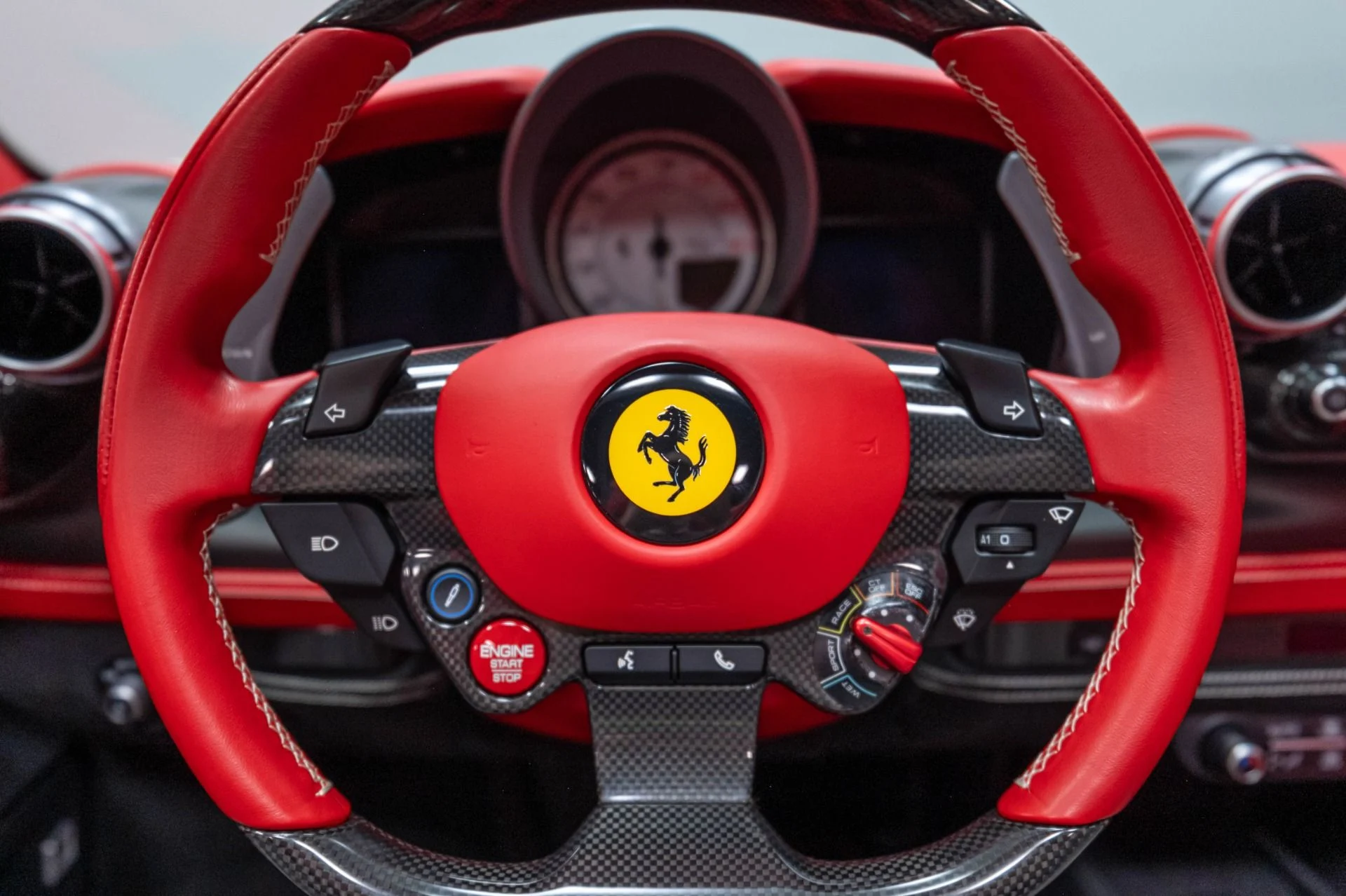 mph013_3628739609_Used_2021_Ferrari_F8_Spider_Base_1786140395_6460cade31