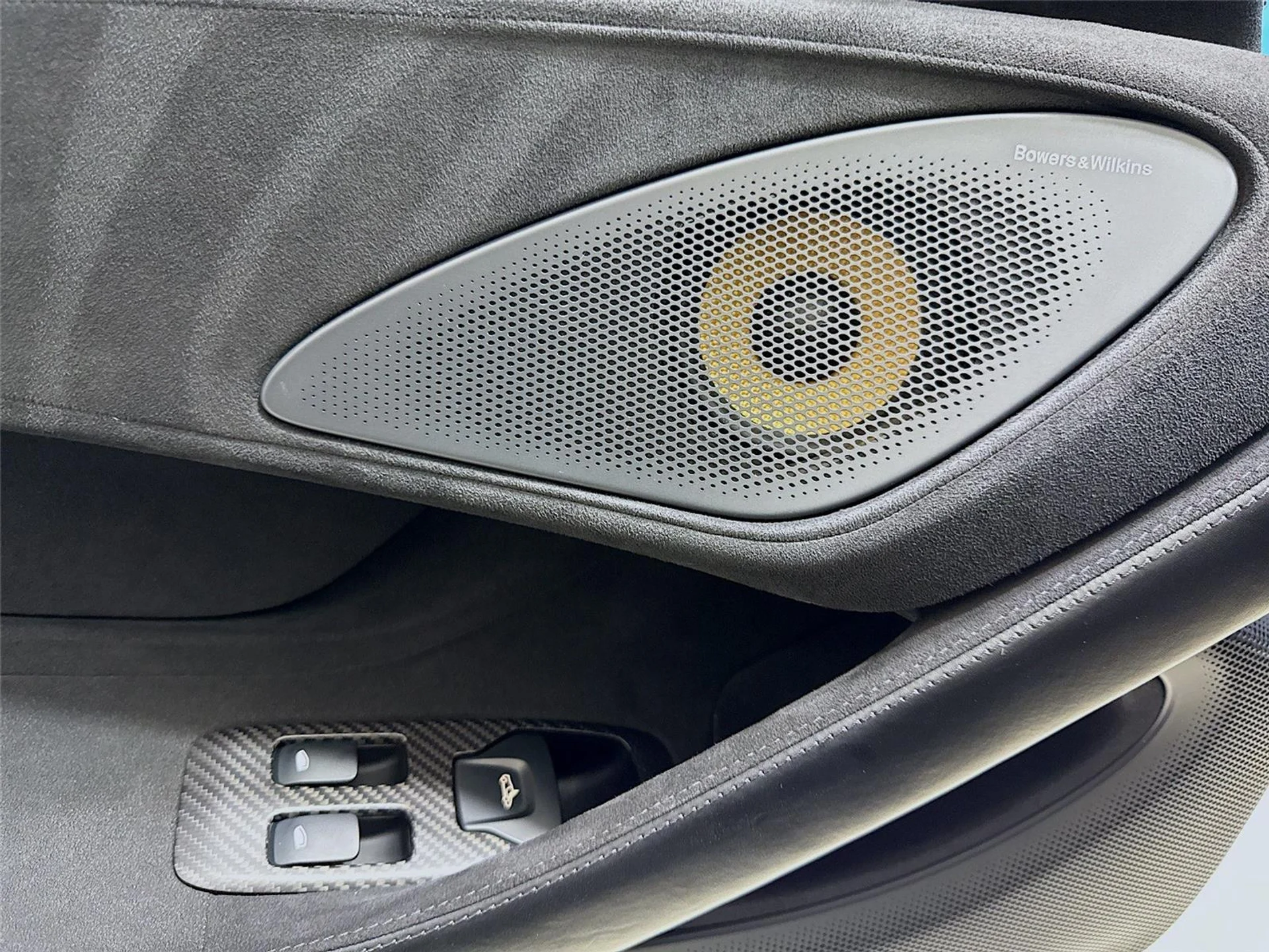 mph013_3630758542_f65f53aafea0b71cde93cad3637f61d7_4af4546517