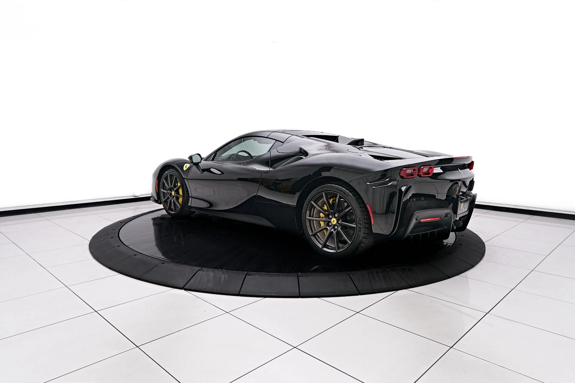 mph013_3641793091_Used_2024_Ferrari_SF_90_Spider_Base_1755223316_d34b2a3a9e