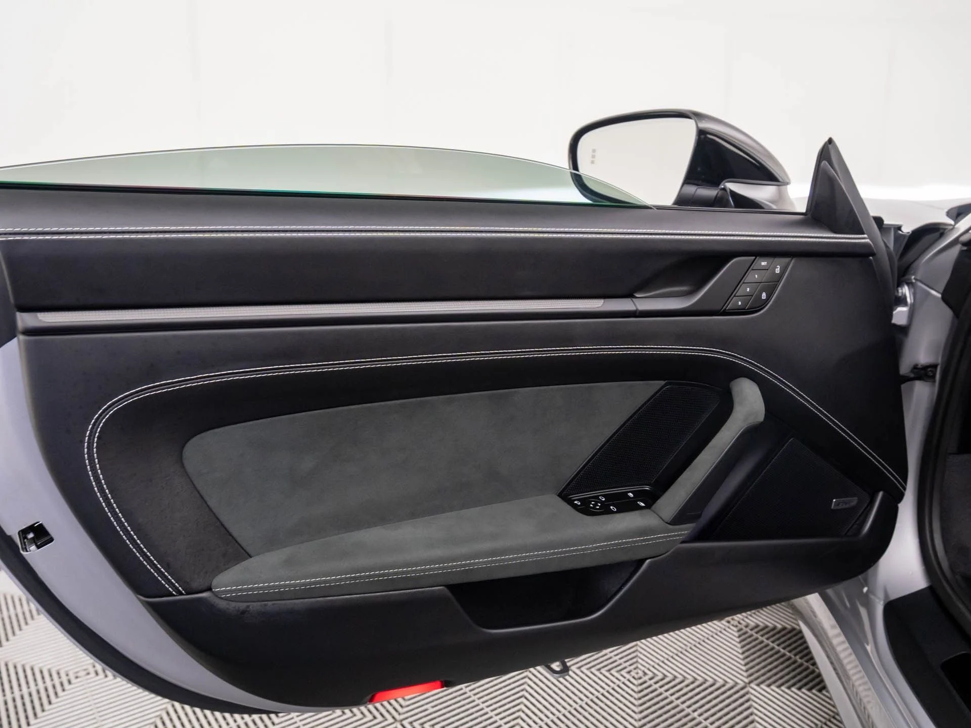 mph013_3644756583_870b3f09239c5ae8e4a07faa7f50466bx_4f32a879a5