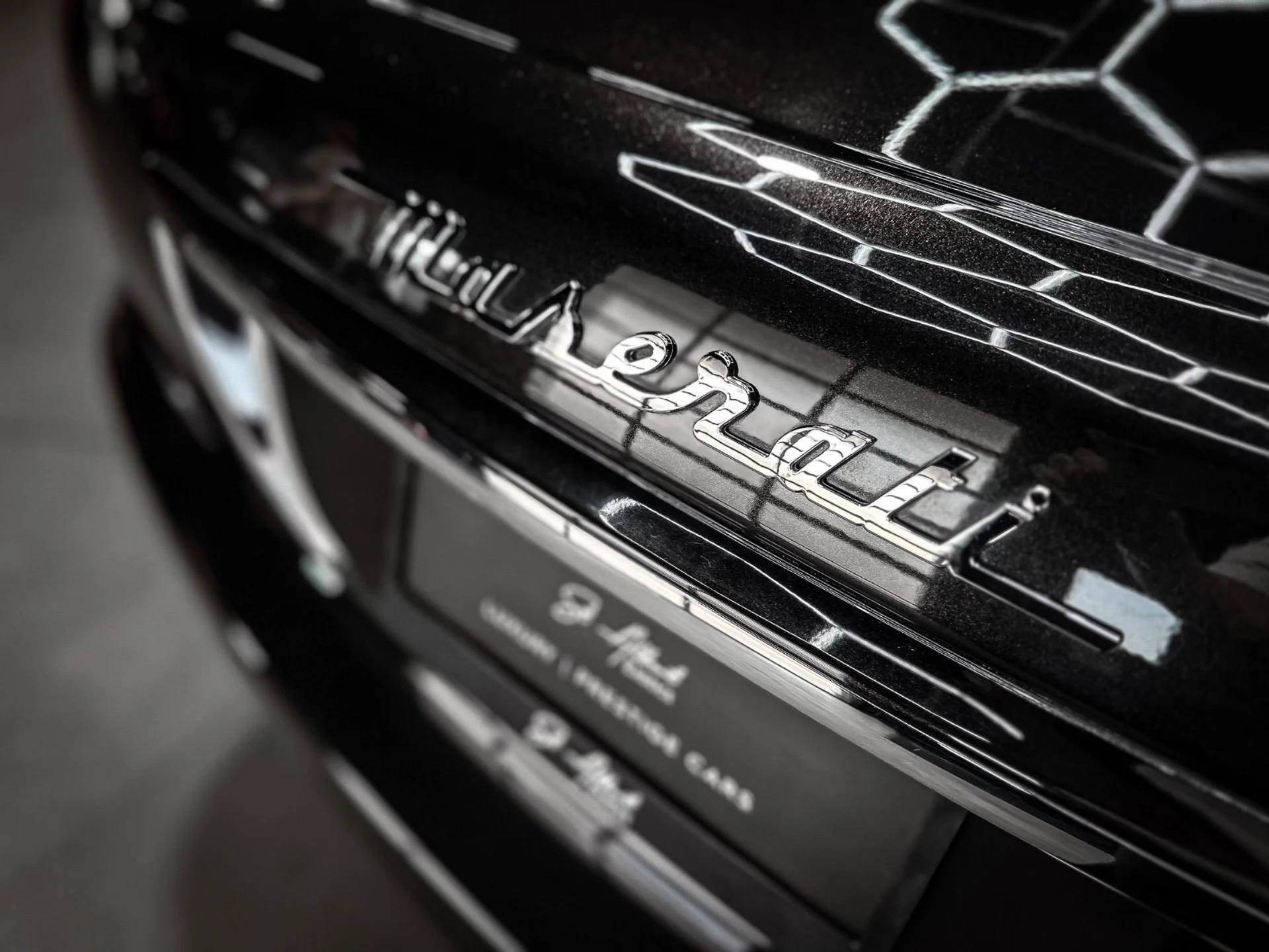 mph013_3645537966_36879351_01192_2011_maserati_quattroporte_002_24d4a8da77