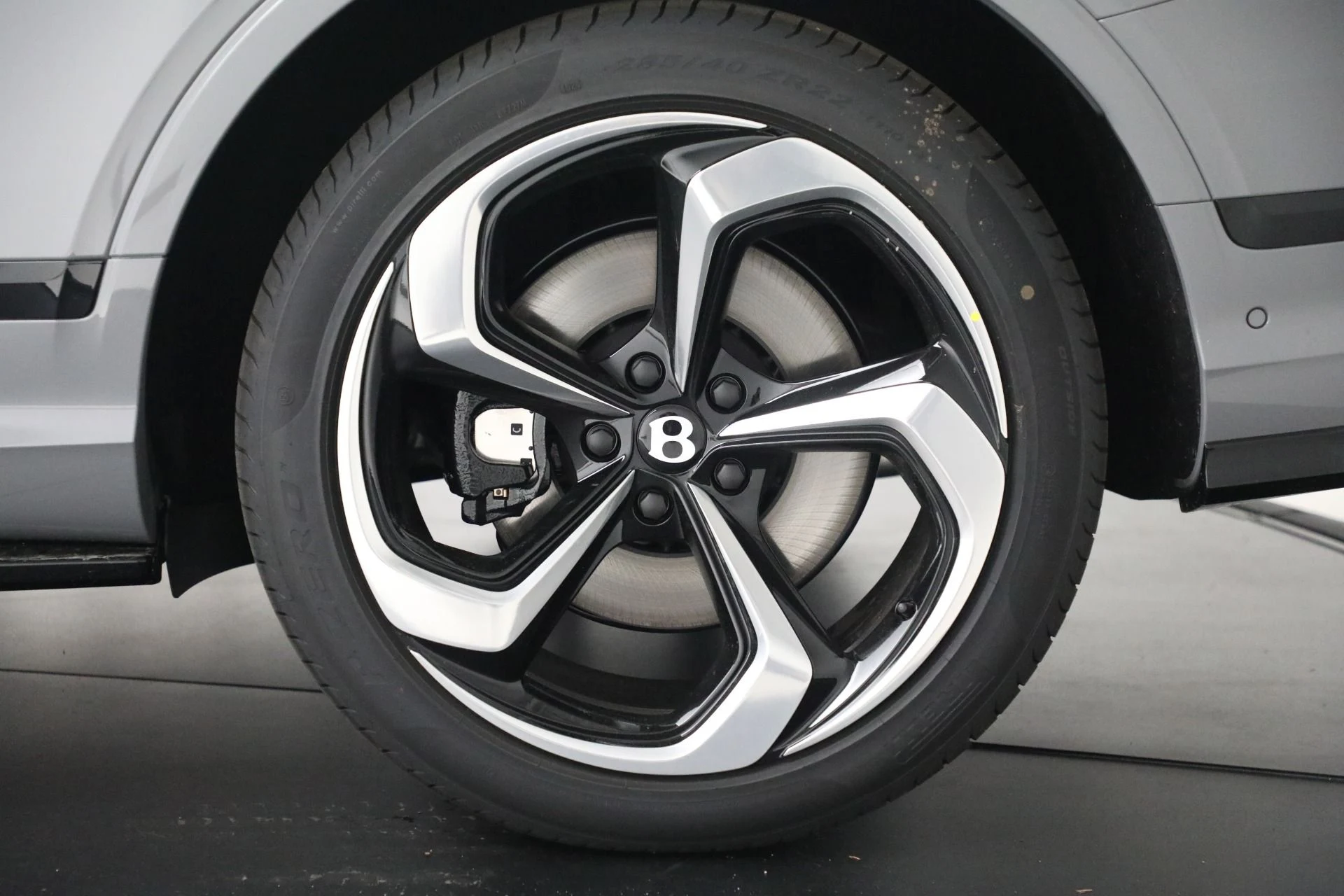 mph013_366386466_New_2024_Bentley_Bentayga_S_V8_585745e11e