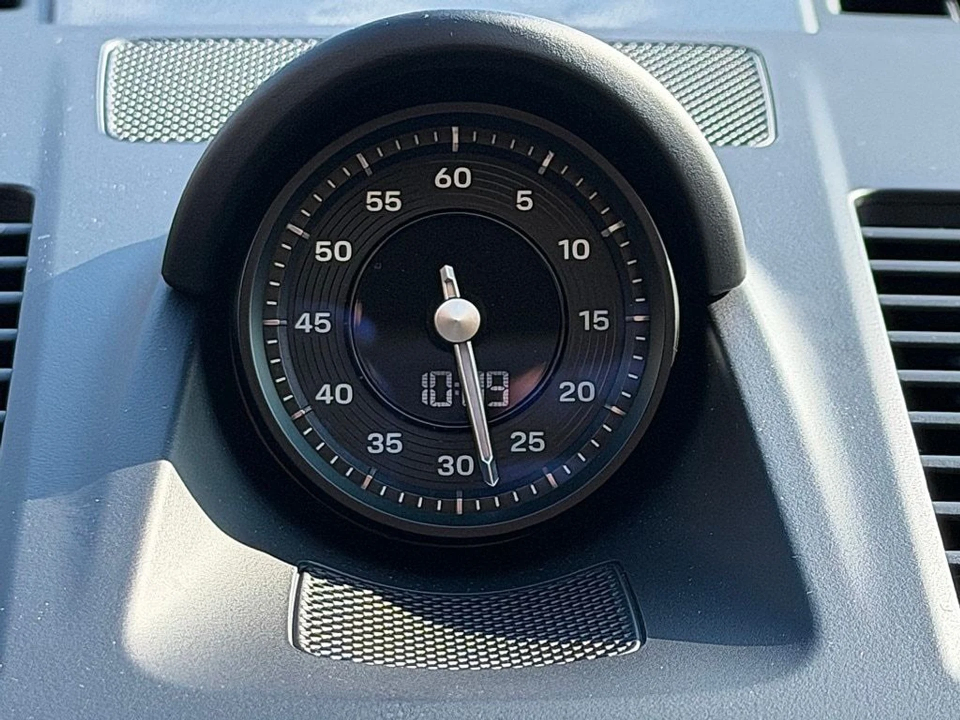 mph013_3667572090_425e11ab9b766717c15e69985293c373x_339f9db79b