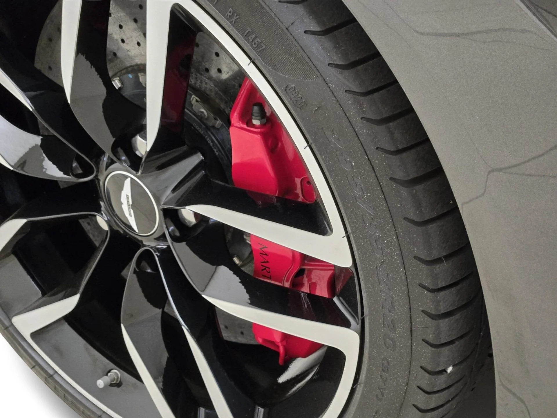 mph013_3669150704_Used_2015_Aston_Martin_Vanquish_Volante_1756882942_a6791c2991